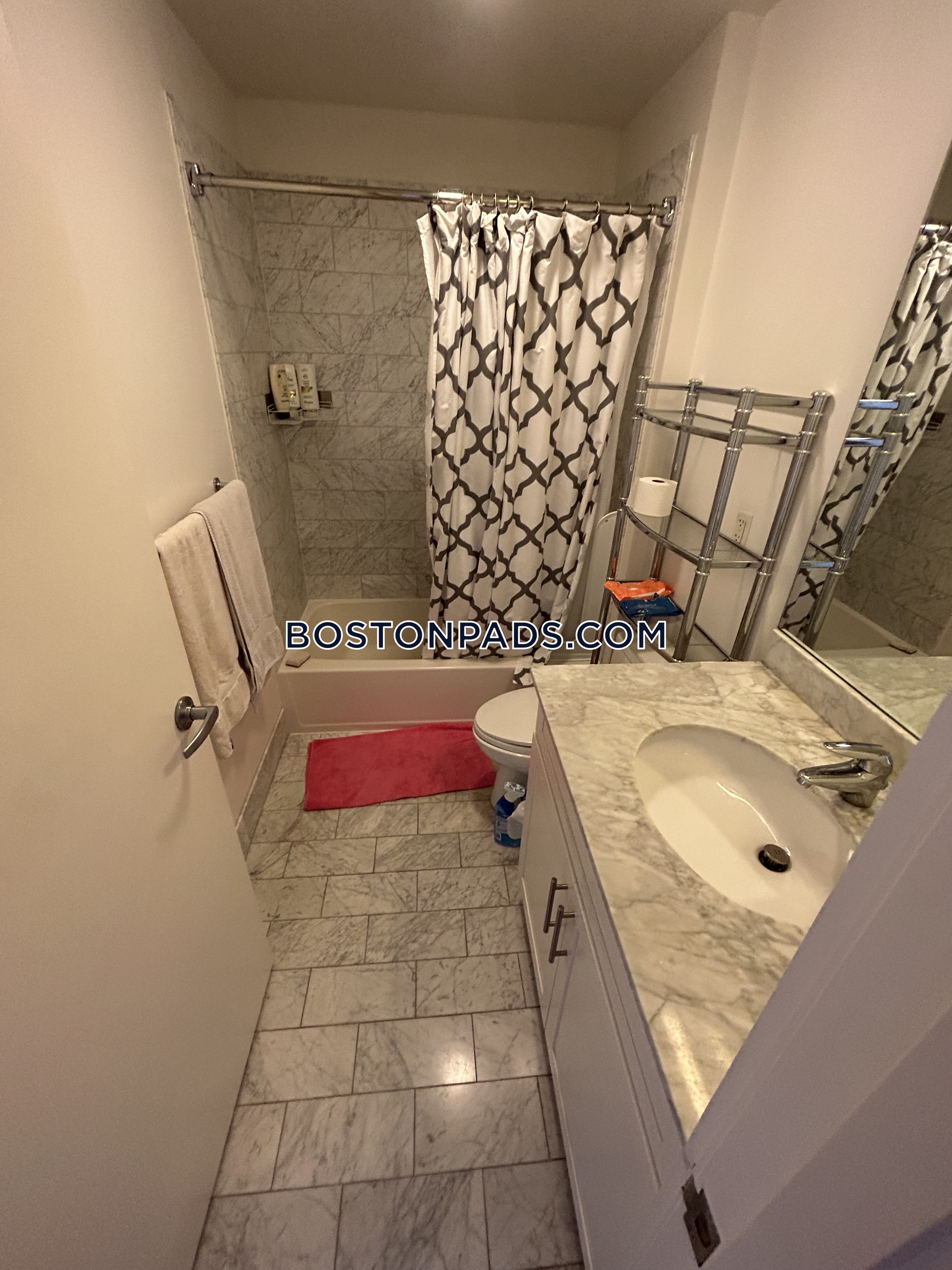 70 Lincoln St, Chinatown