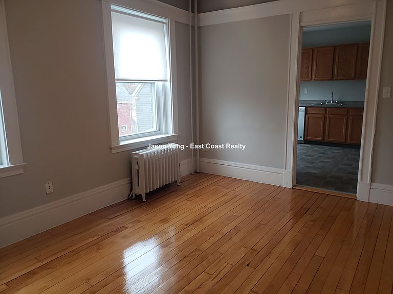 228 South St, Jamaica Plain