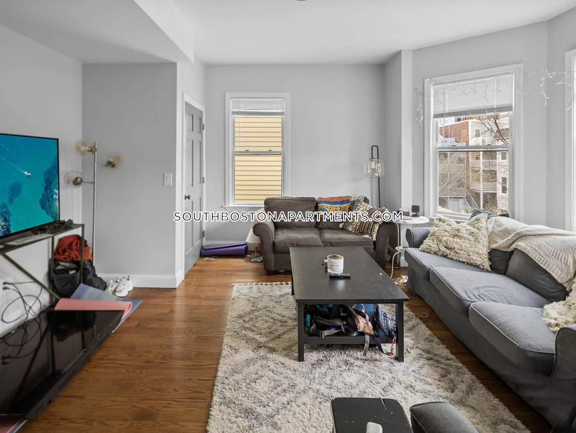 726 2nd St, South Boston