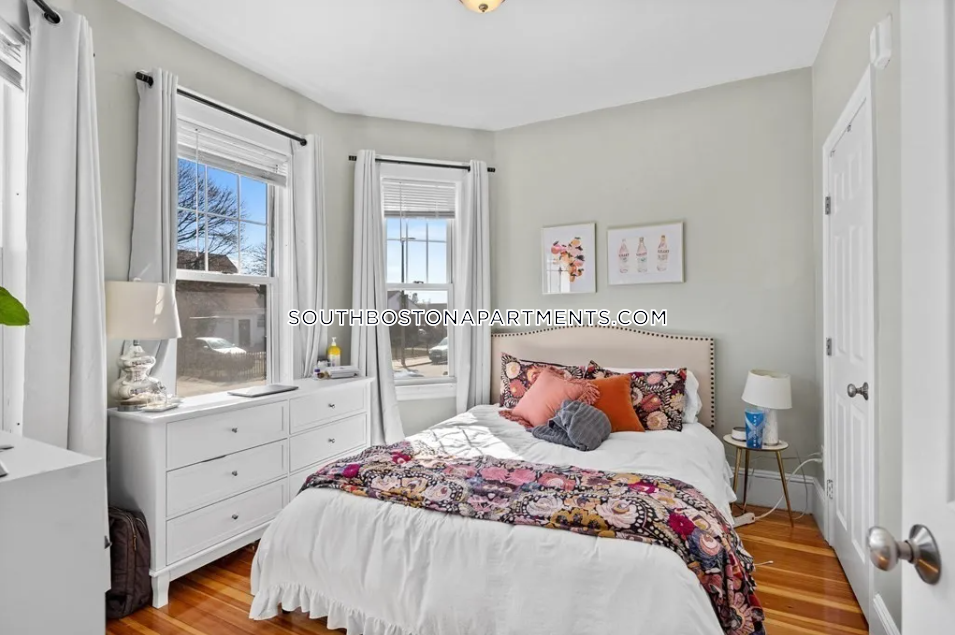 247 L St, South Boston