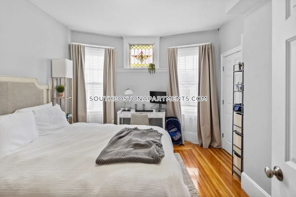 247 L St, South Boston