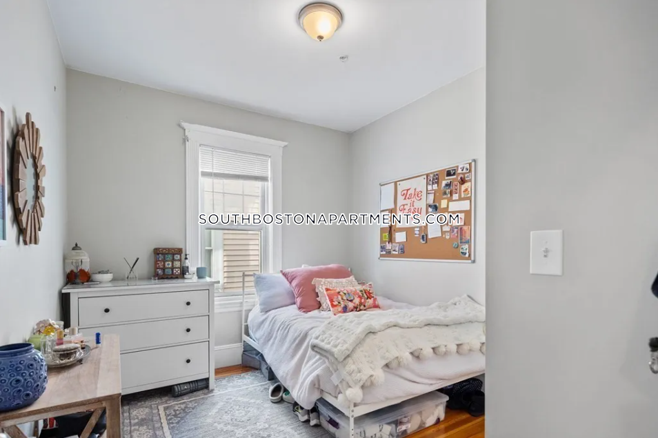 247 L St, South Boston