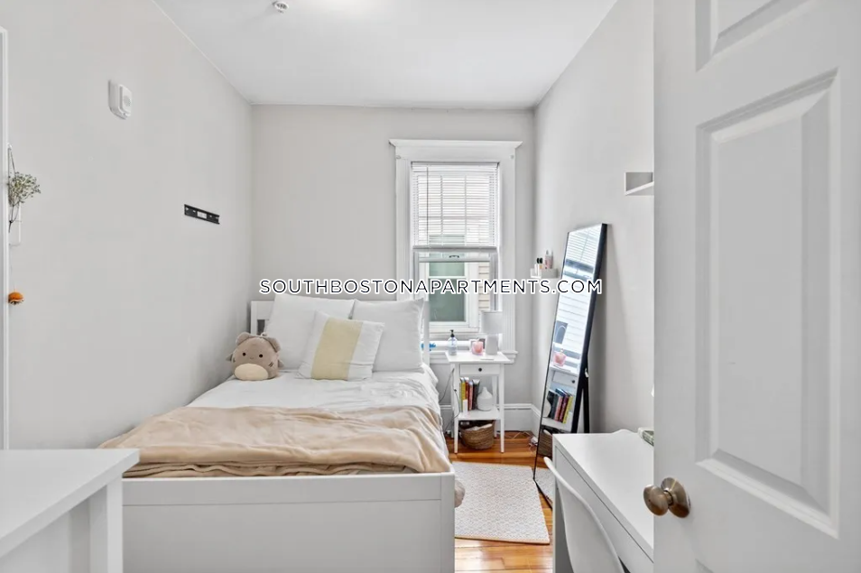 247 L St, South Boston