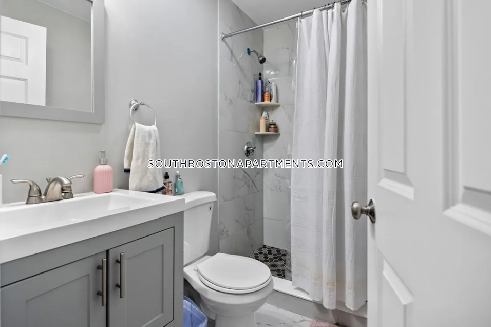 247 L St, South Boston