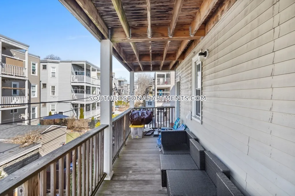 247 L St, South Boston