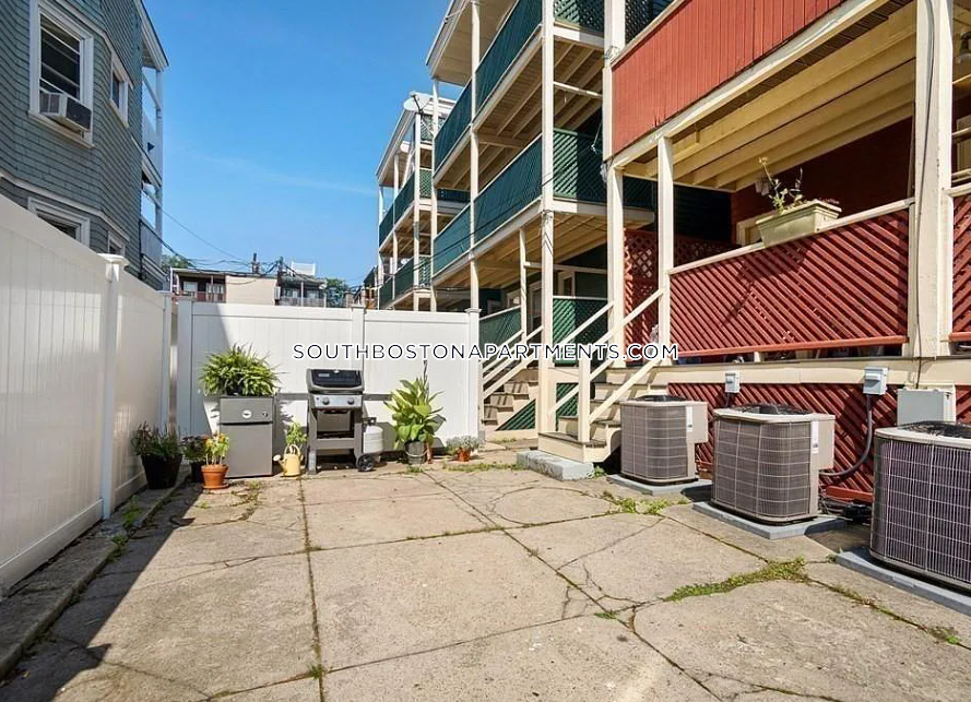 181 M St, South Boston