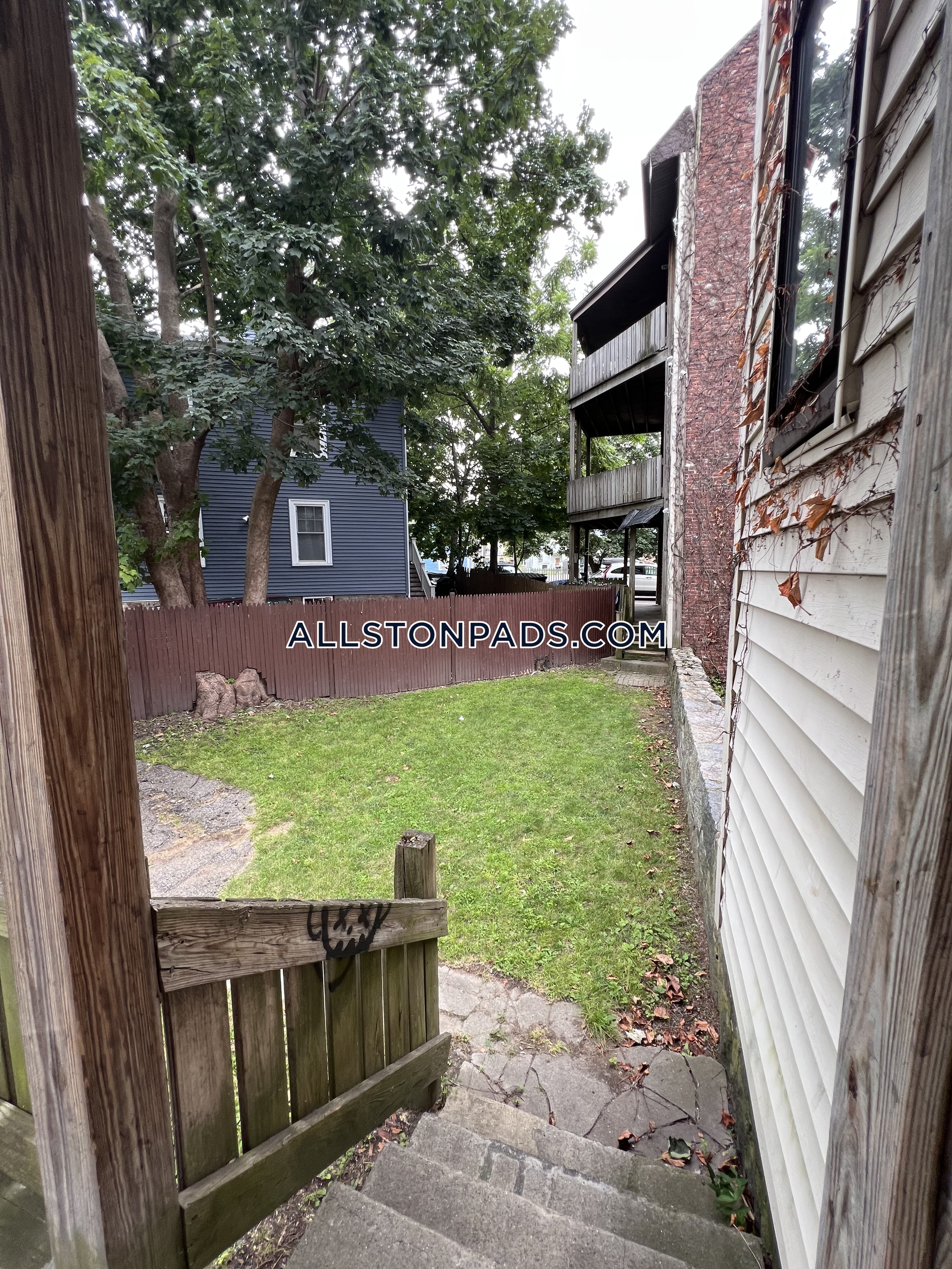 4 Adella Pl, Allston