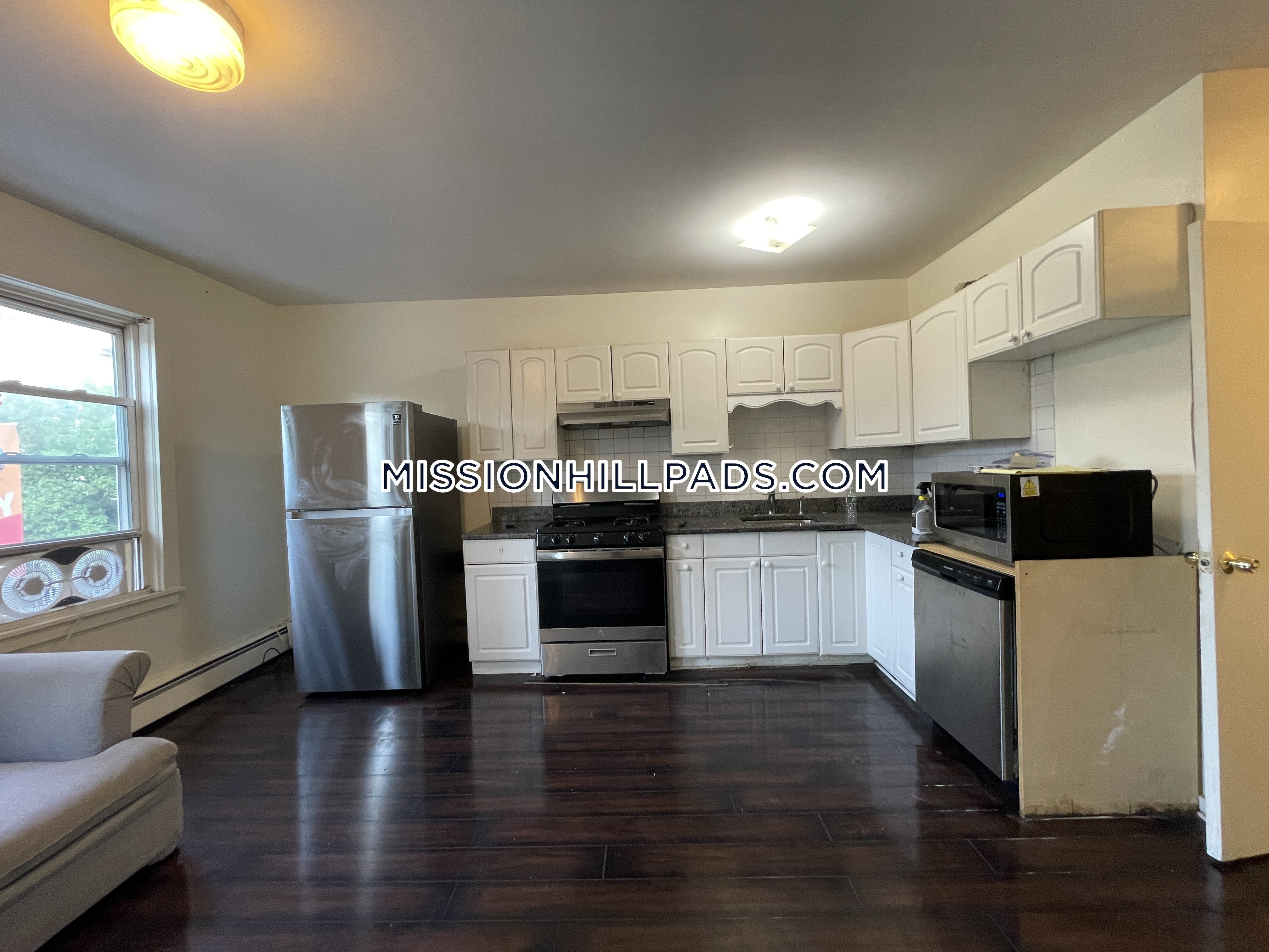 1576 Tremont St, Mission Hill