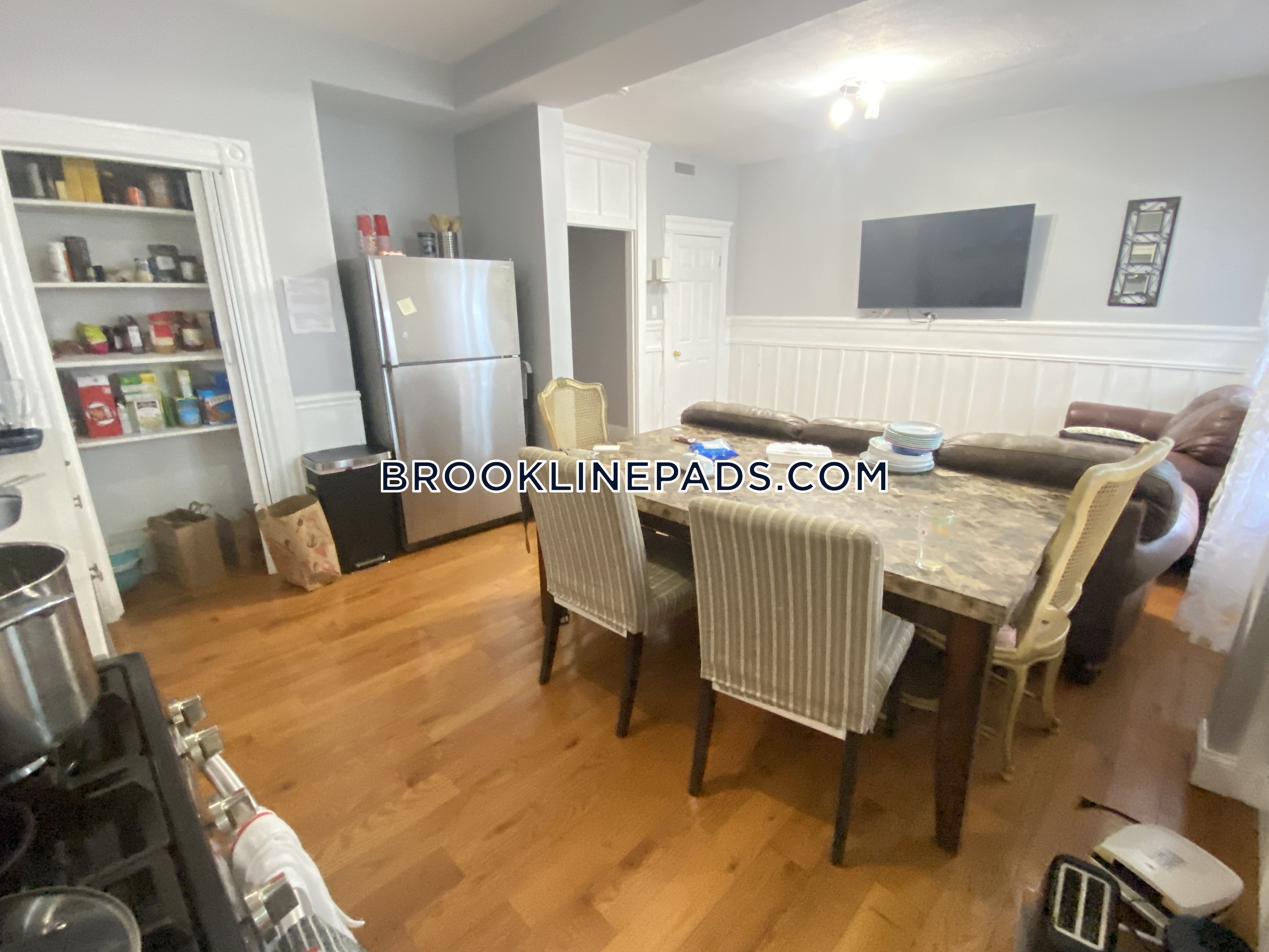 1440 Beacon St, Chestnut Hill