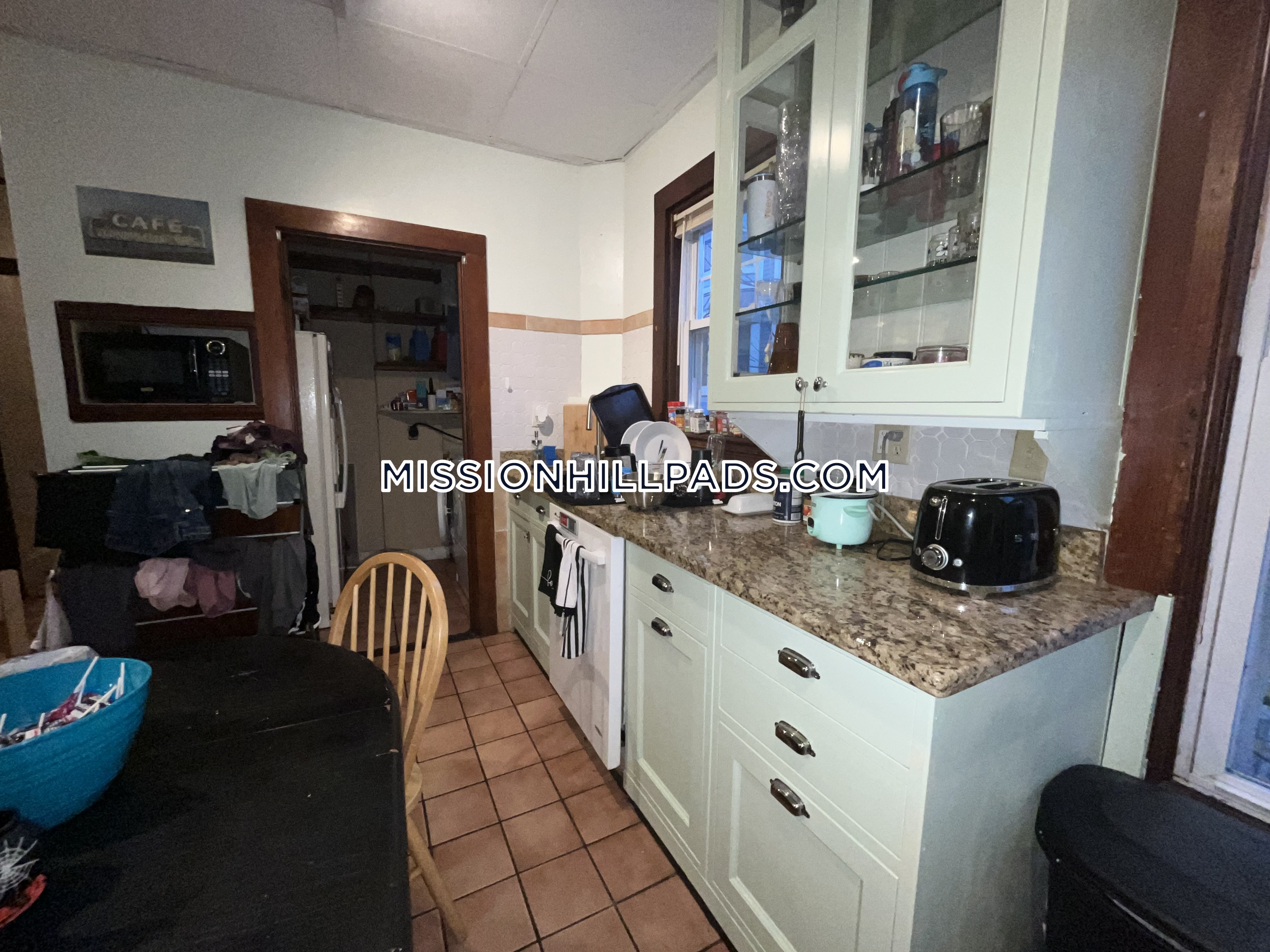 67 Hillside St, Mission Hill