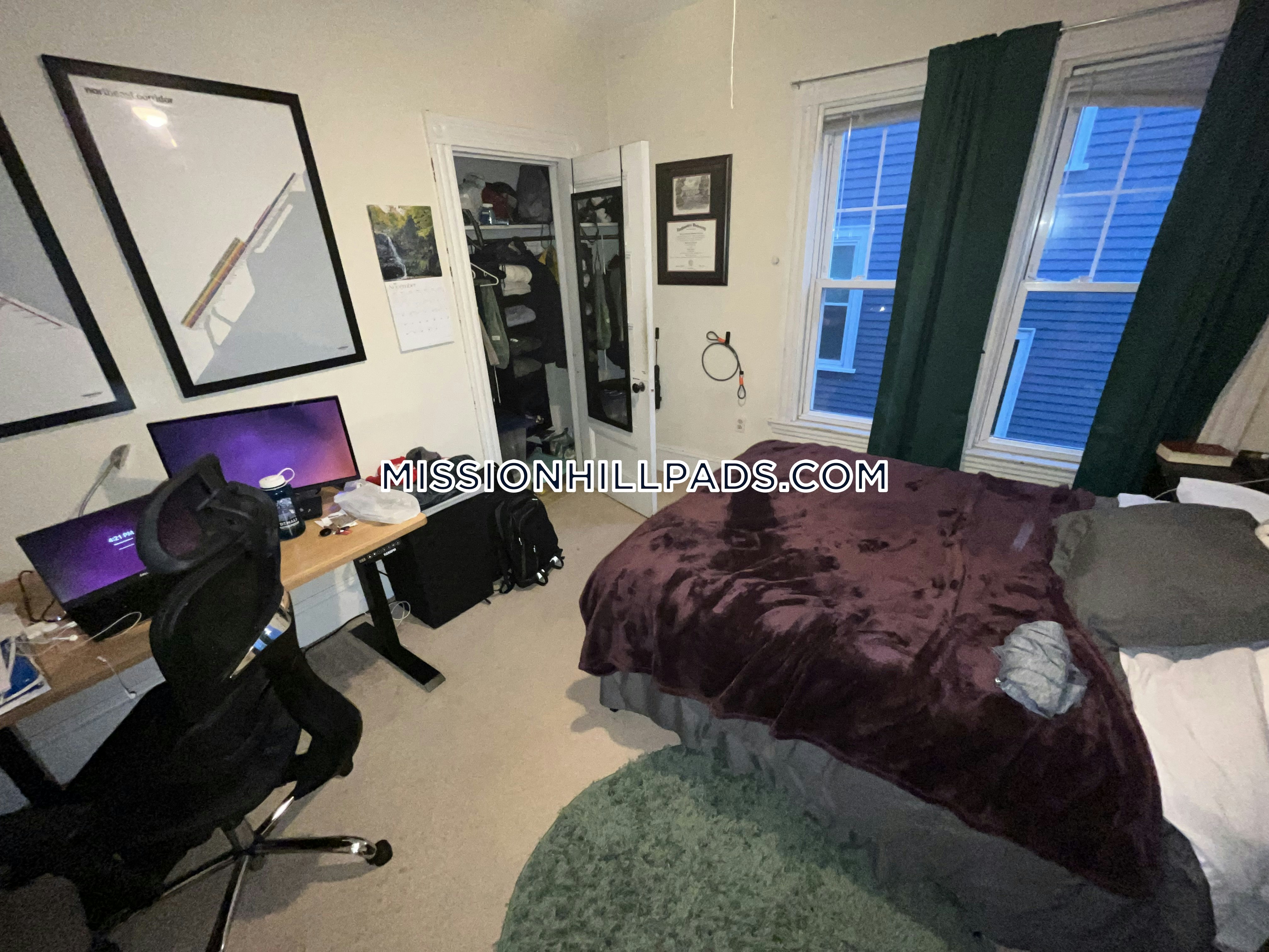 67 Hillside St, Mission Hill