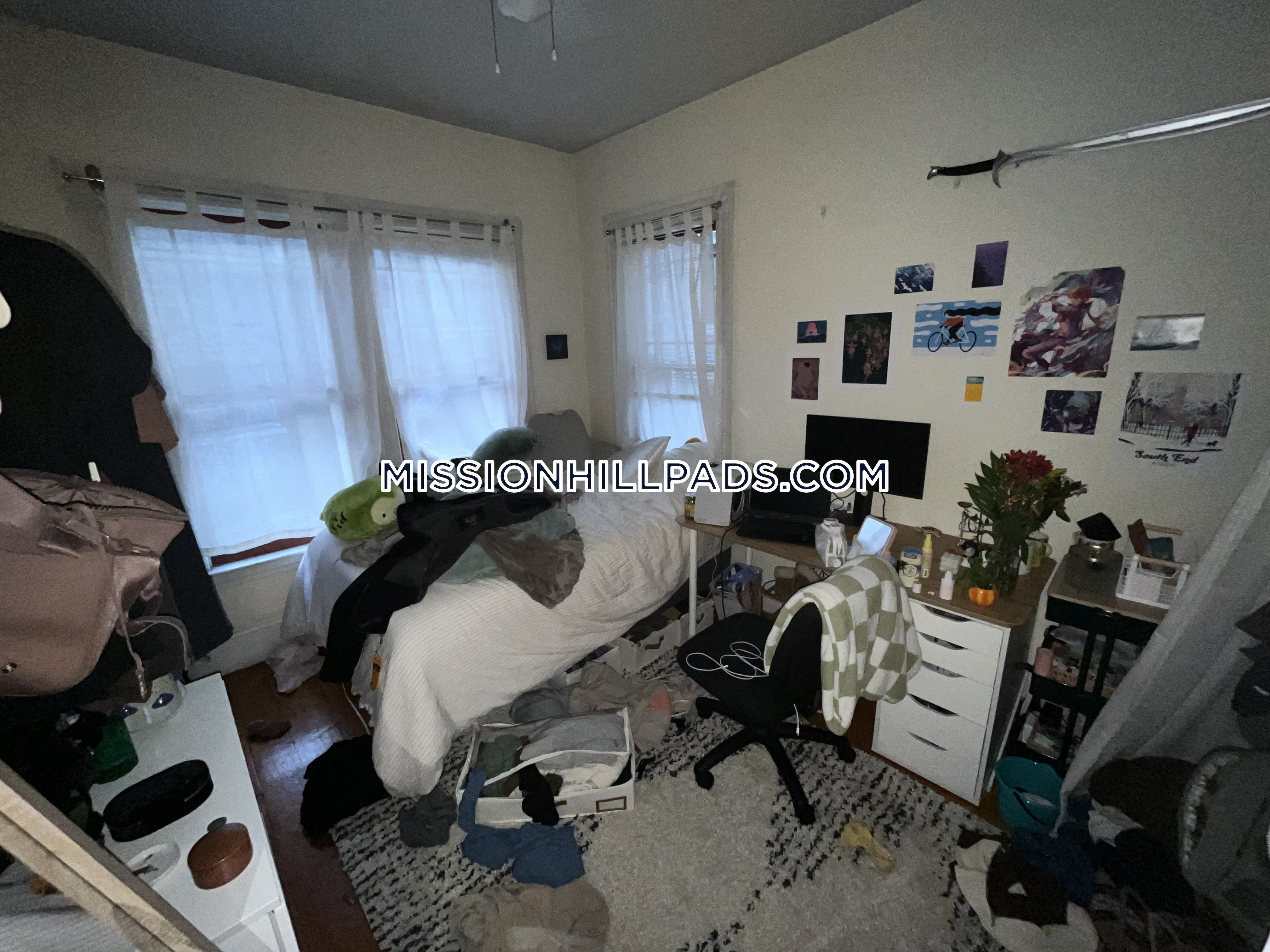 67 Hillside St, Mission Hill