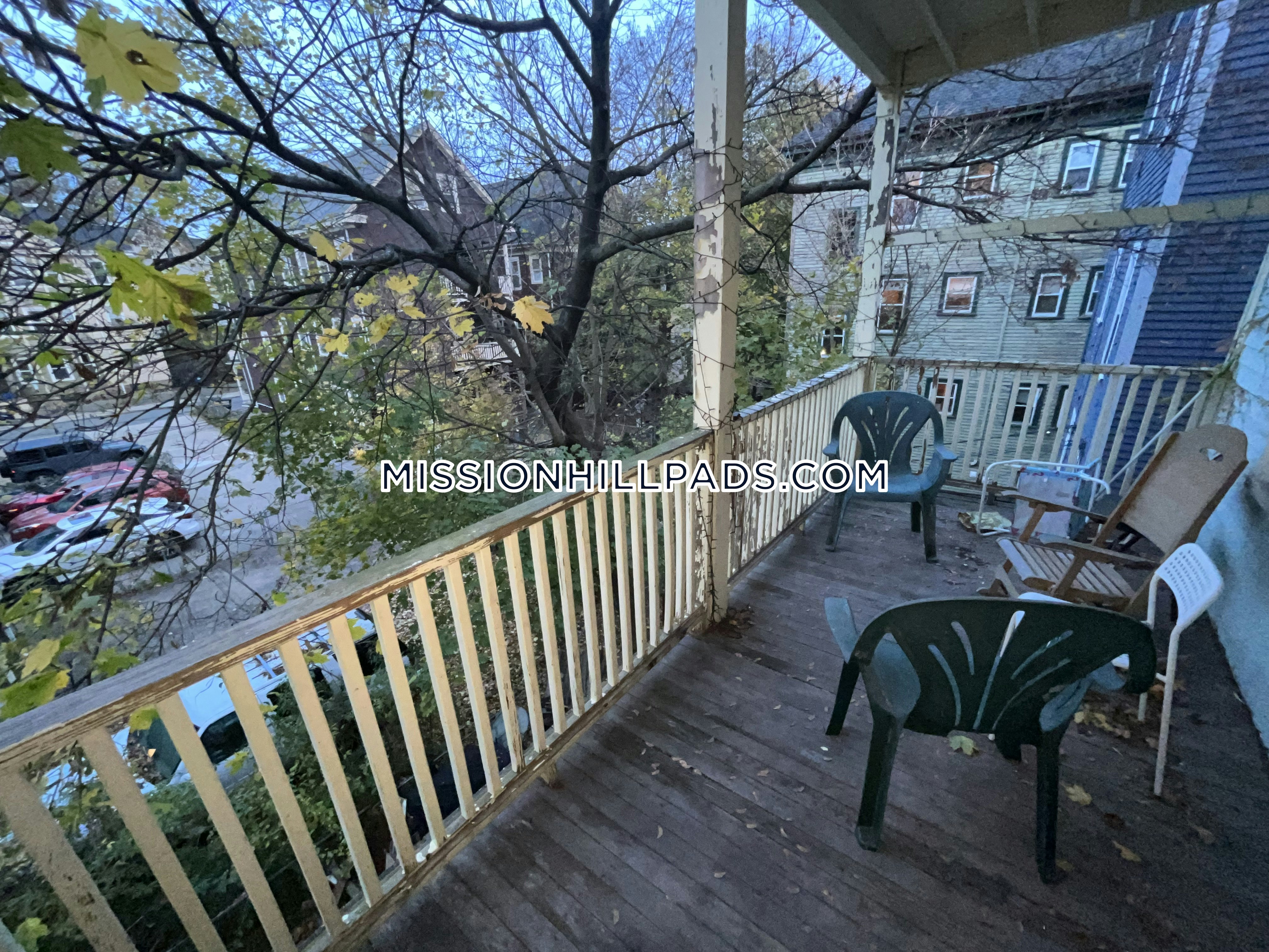 67 Hillside St, Mission Hill