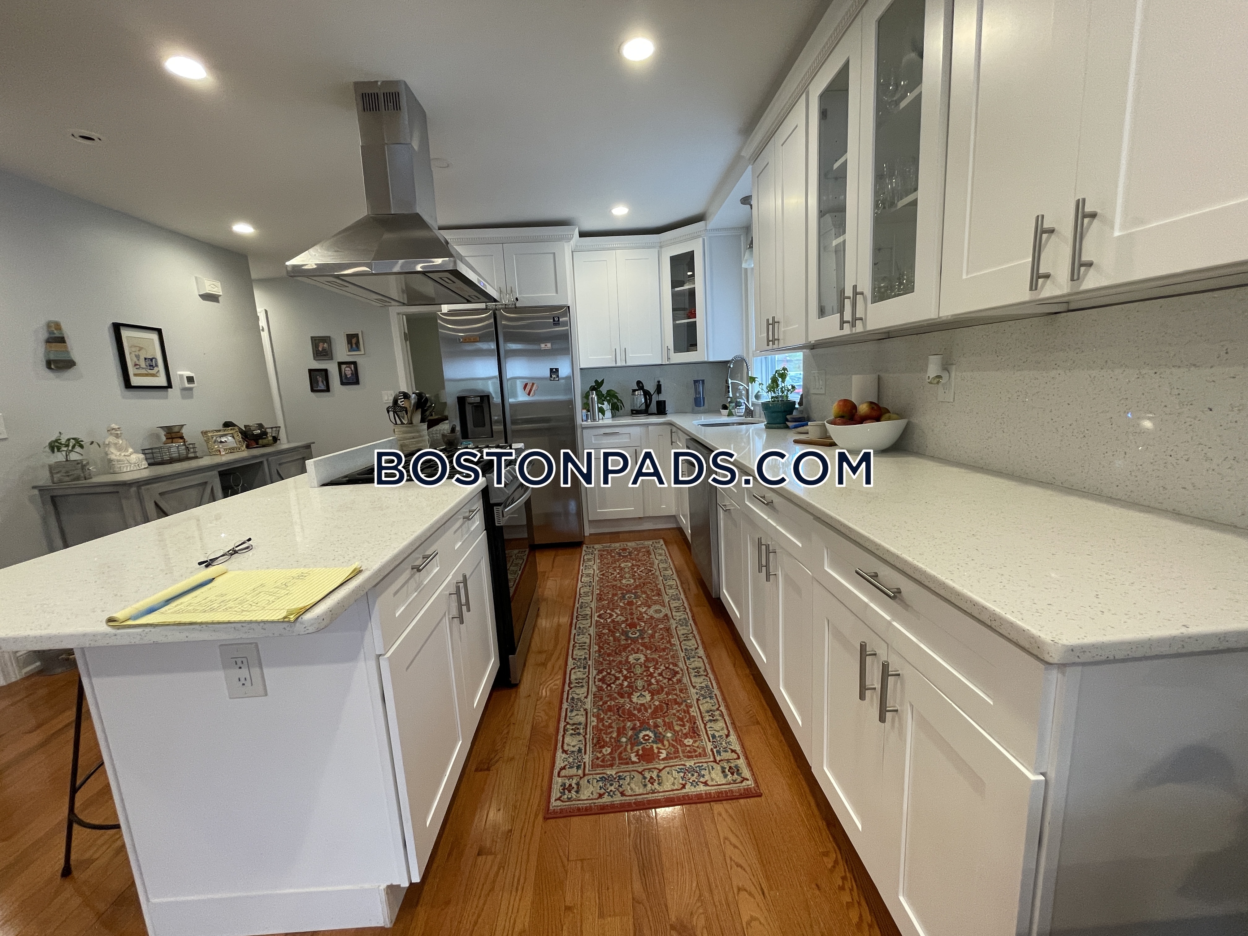 1495 Hyde Park Ave, Hyde Park