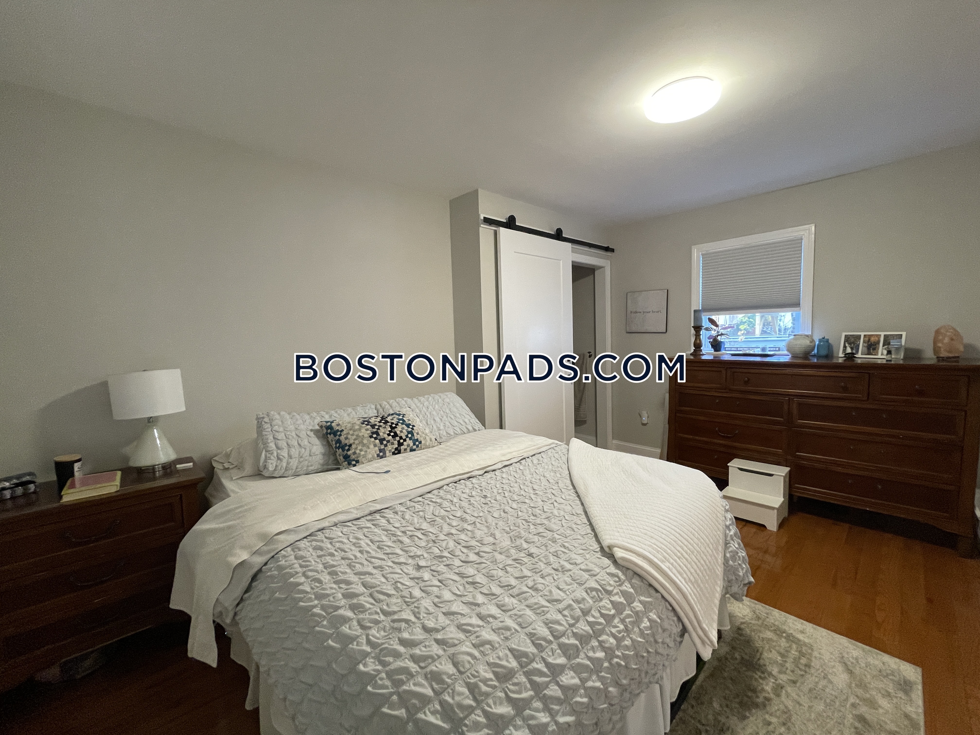 1495 Hyde Park Ave, Hyde Park