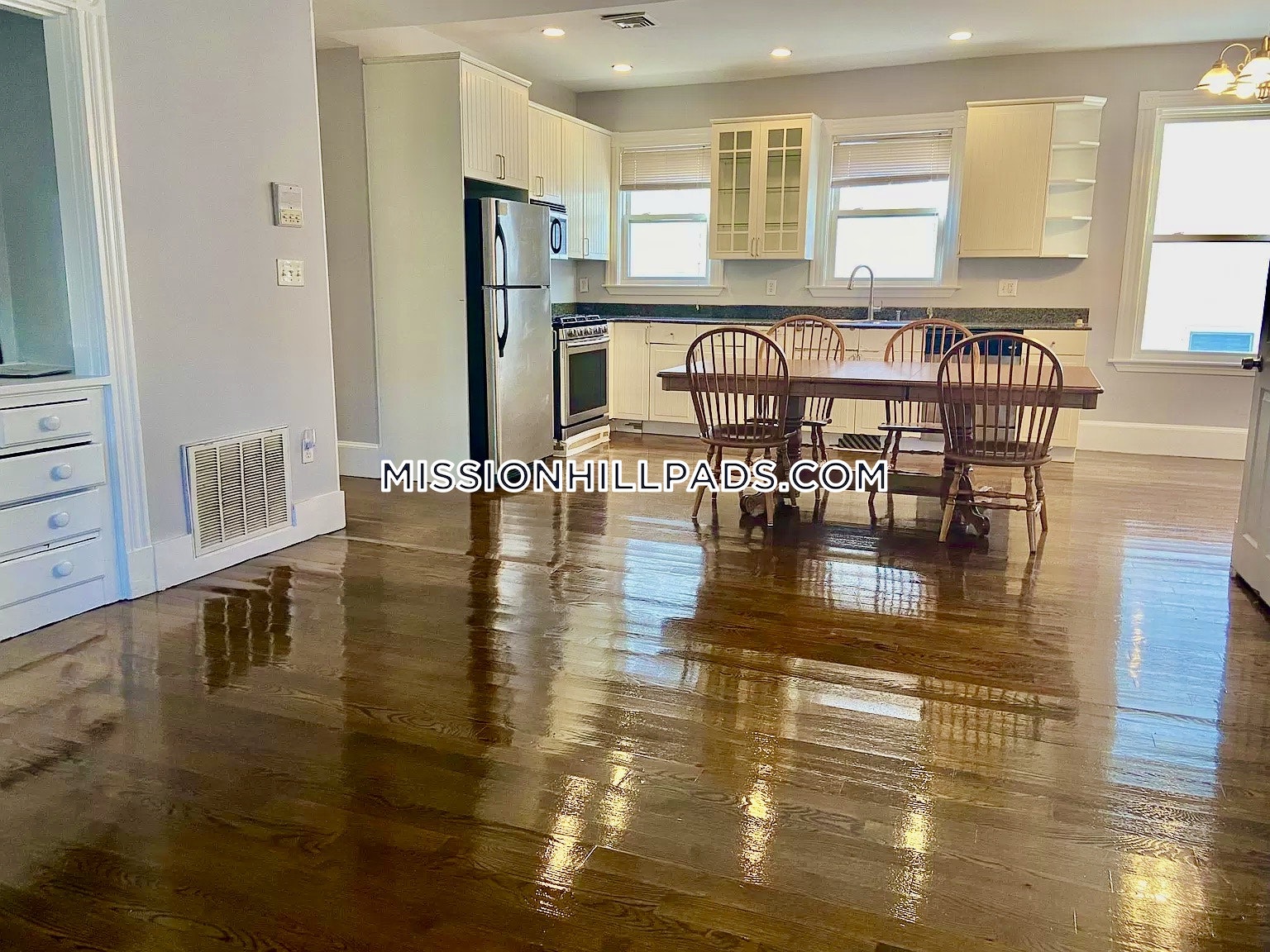 19 Parker Hill Ave, Mission Hill