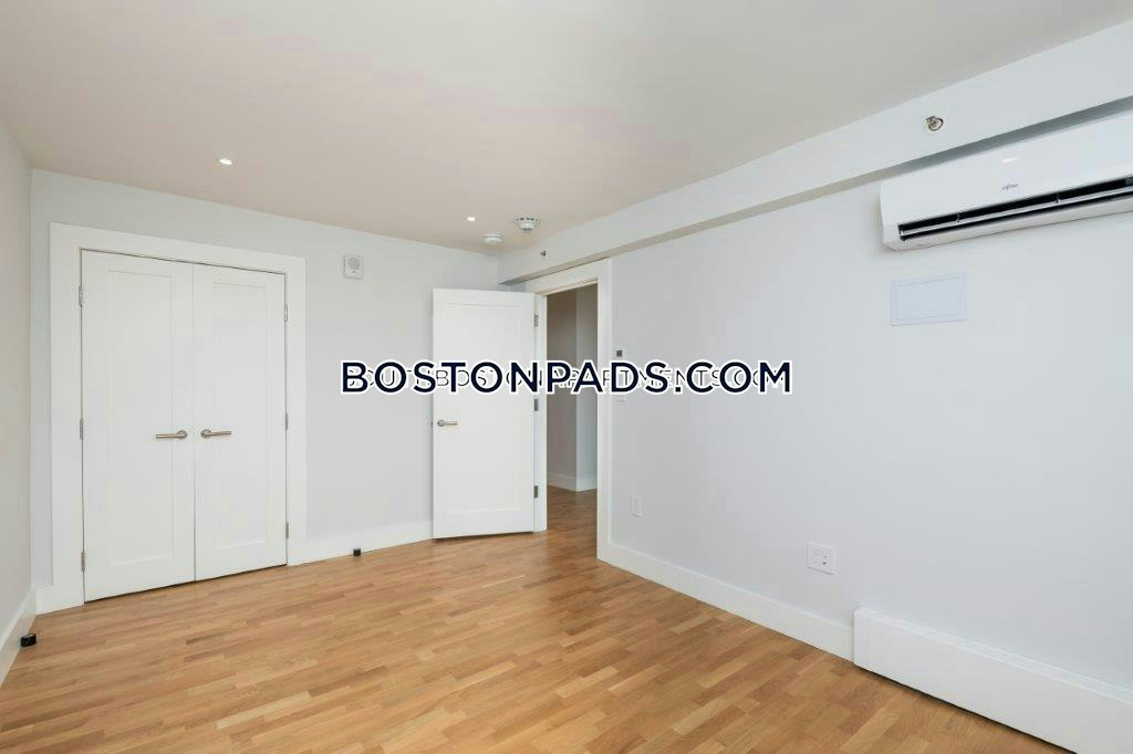 1410 Columbia Rd, South Boston