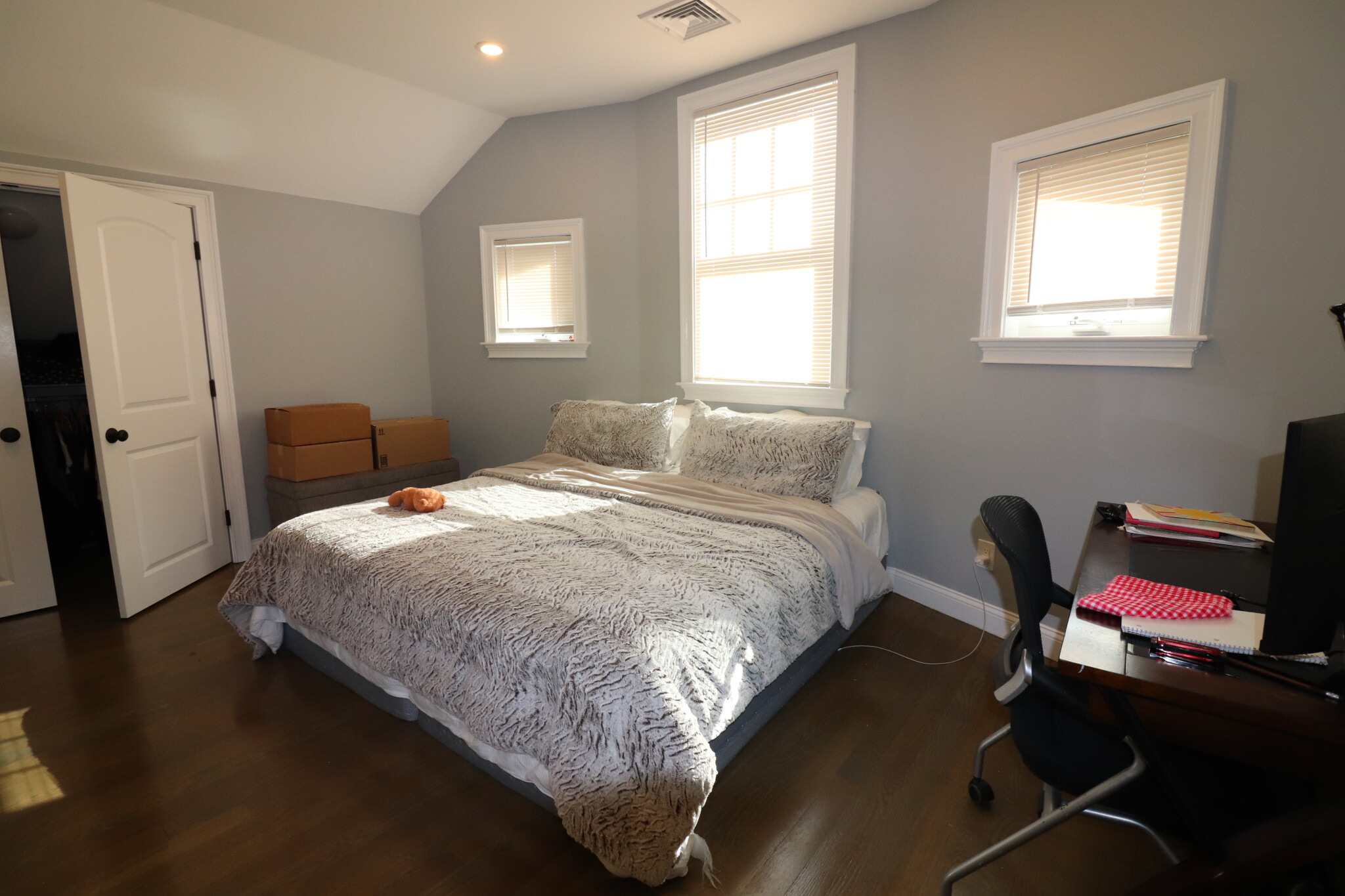 17 Walk Hill St, Jamaica Plain