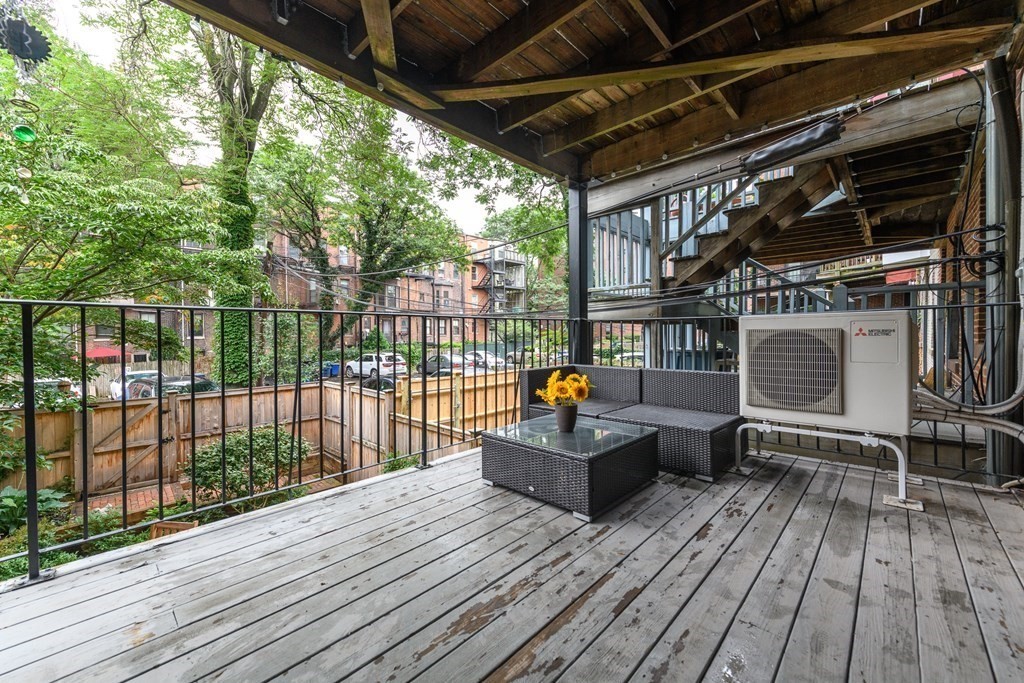 17 Holyoke St, South End