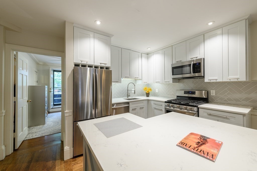 17 Holyoke St, South End