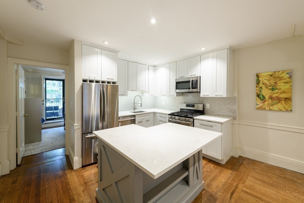 17 Holyoke St, South End