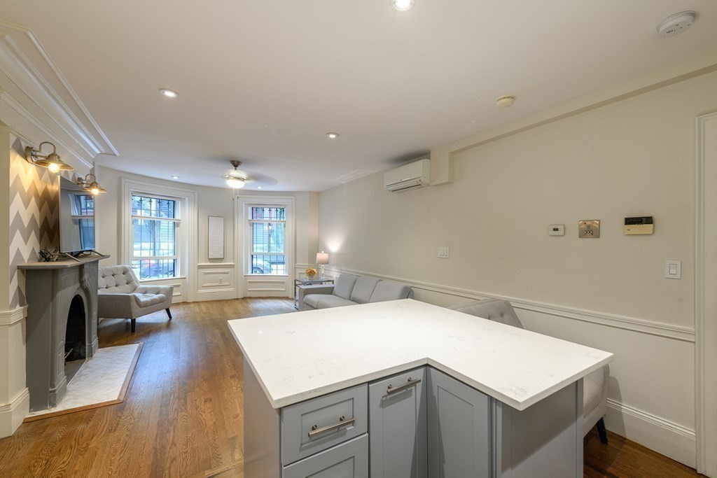 17 Holyoke St, South End