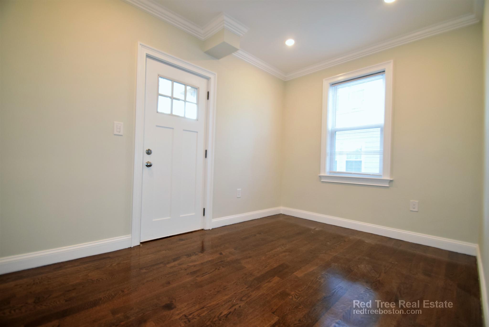 490 Washington St, Brighton