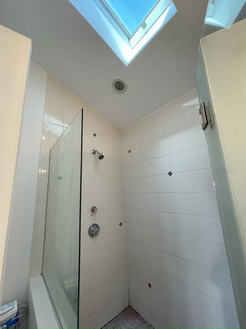 19 Chandler St, Tufts