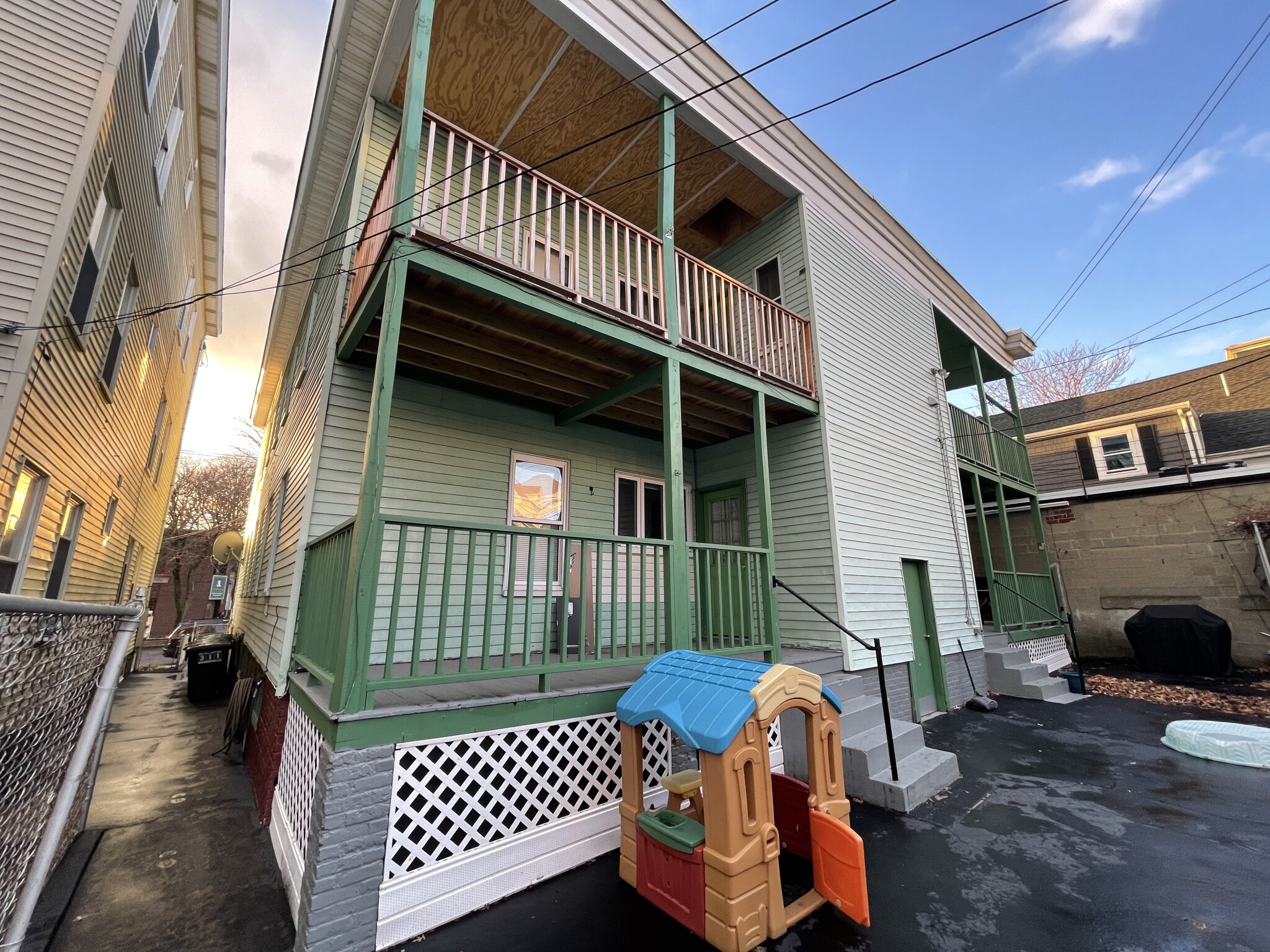 227 Holland St, Teele Square