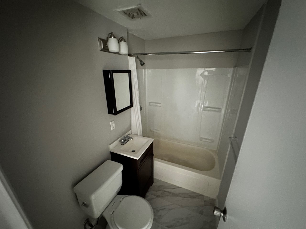 231 Harrison Ave, Chinatown