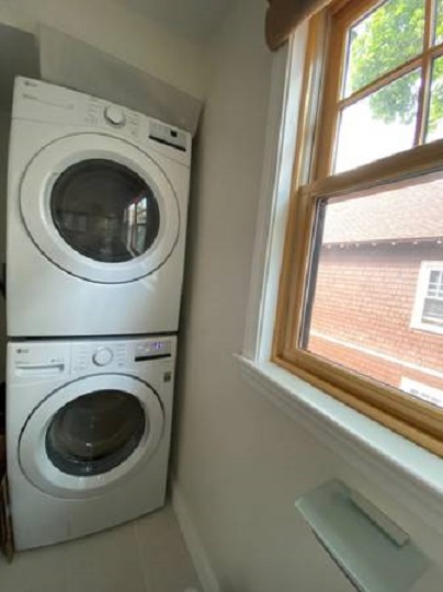 8 Goodman Rd, Central Square