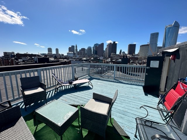 160 Salem St, North End