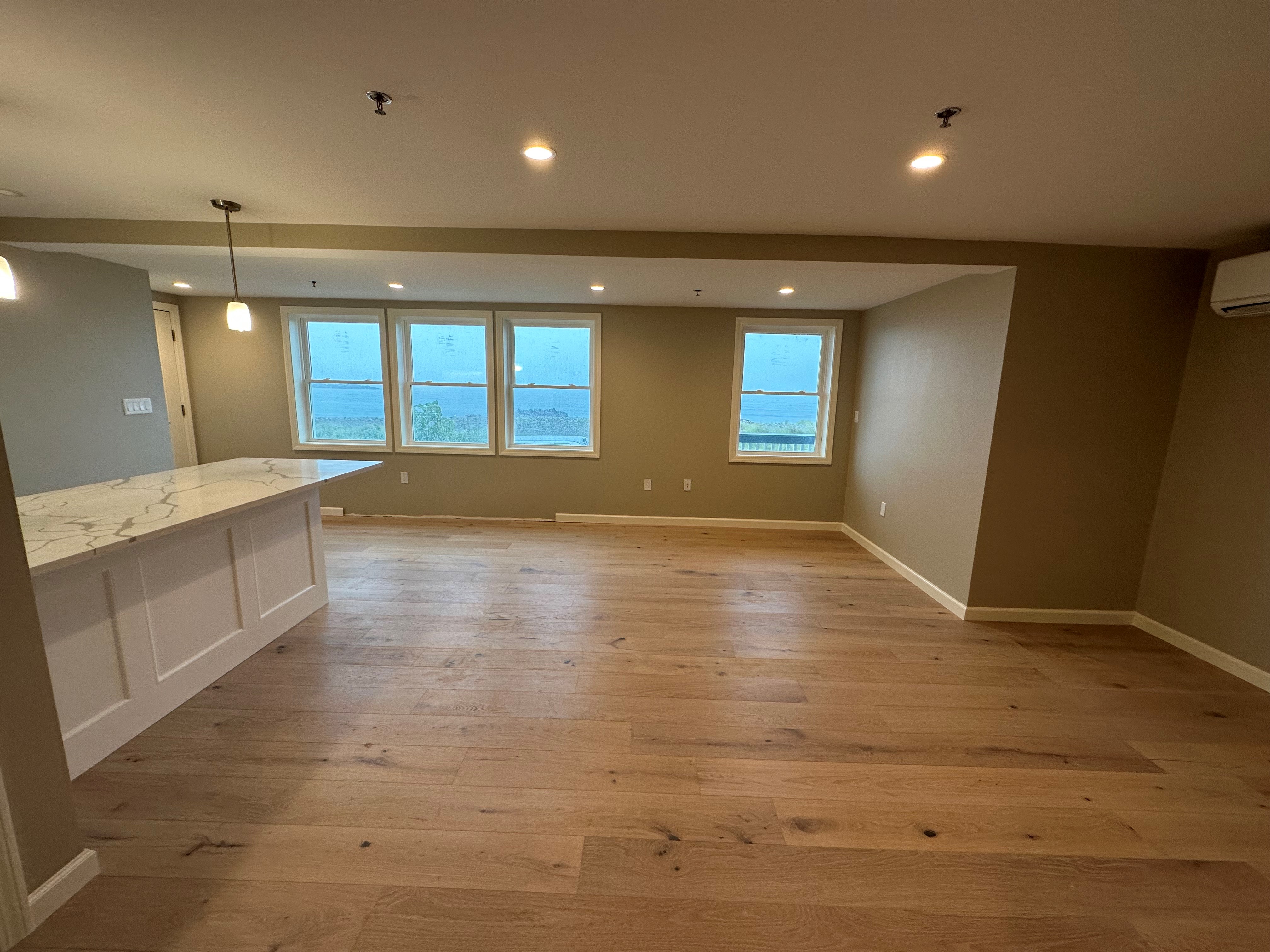 22 Faunbar Ave, Winthrop