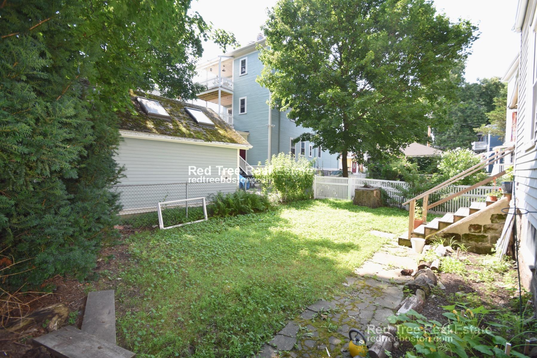 121 Williams St, Jamaica Plain