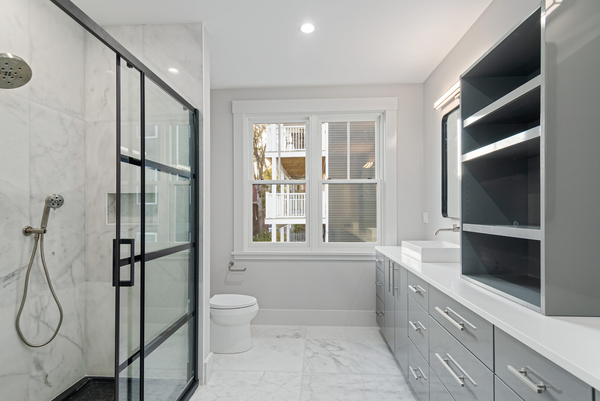 409 7th St, South Boston