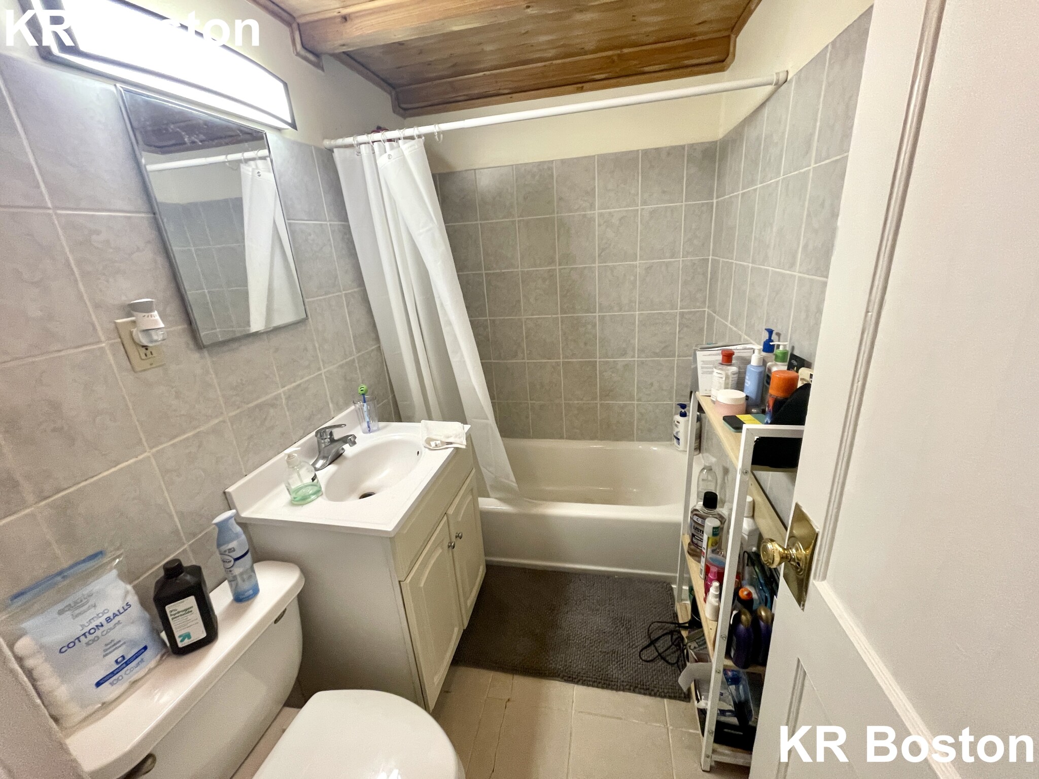 170 Thorndike St, Longwood