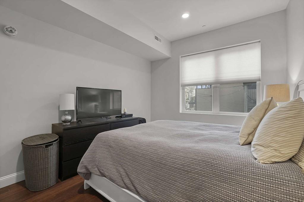 170 W Broadway, South Boston