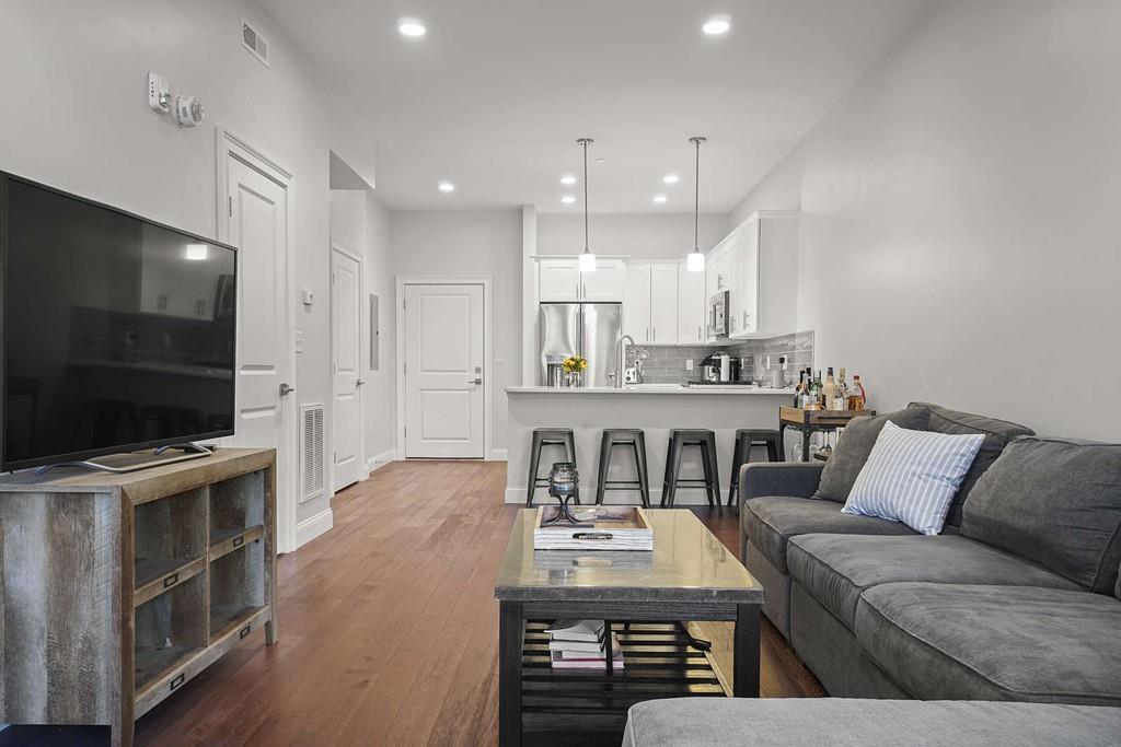 170 W Broadway, South Boston