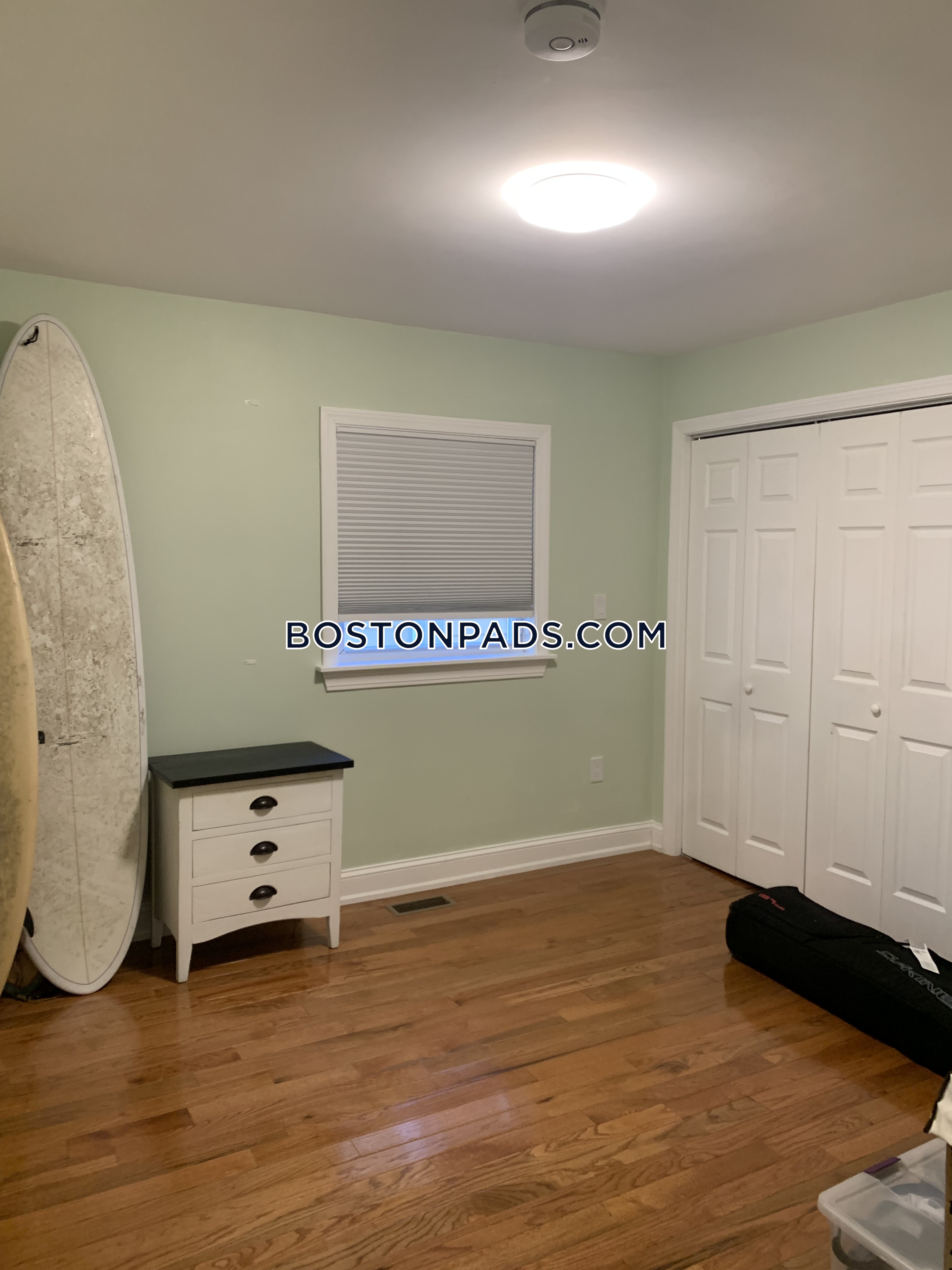 1495 Hyde Park Ave, Hyde Park