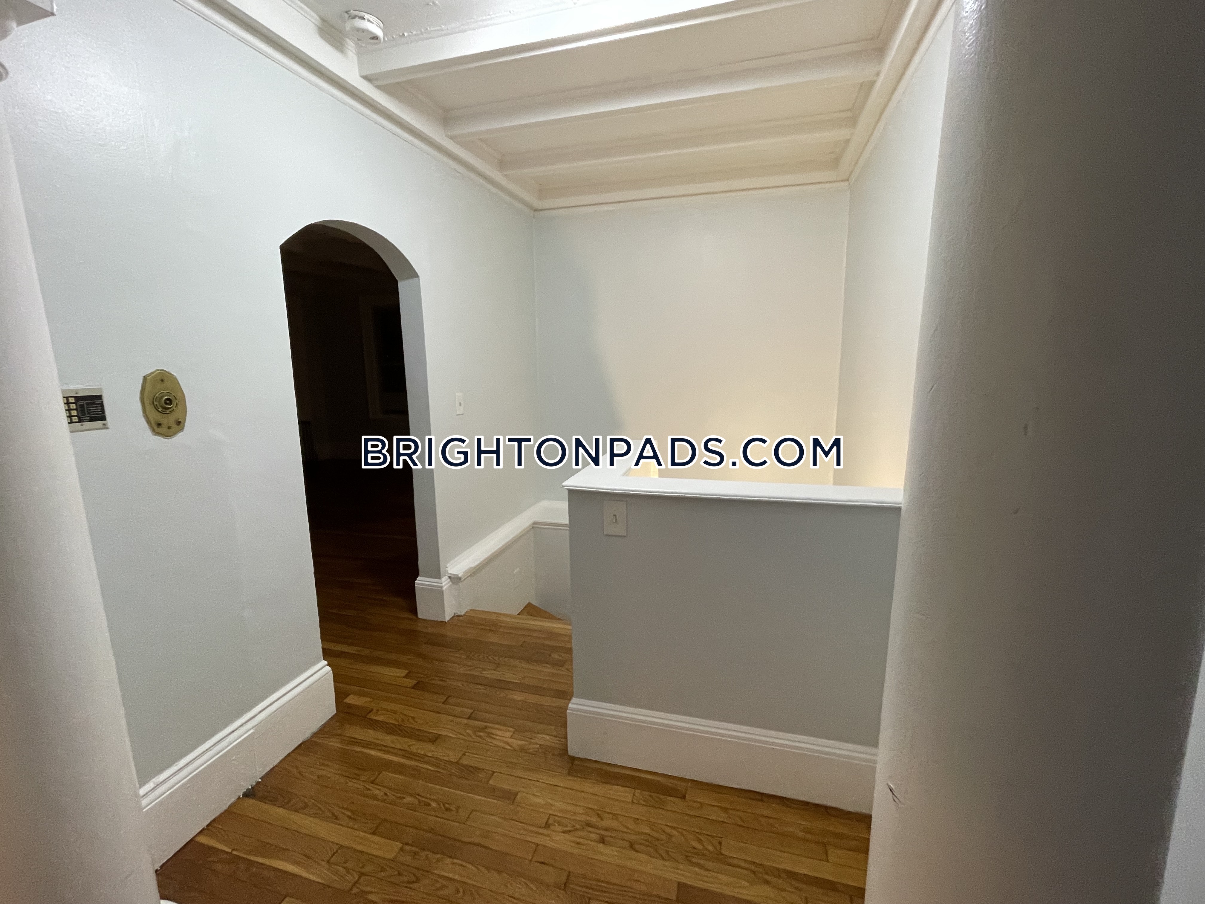 1789 Commonwealth Ave, Brighton