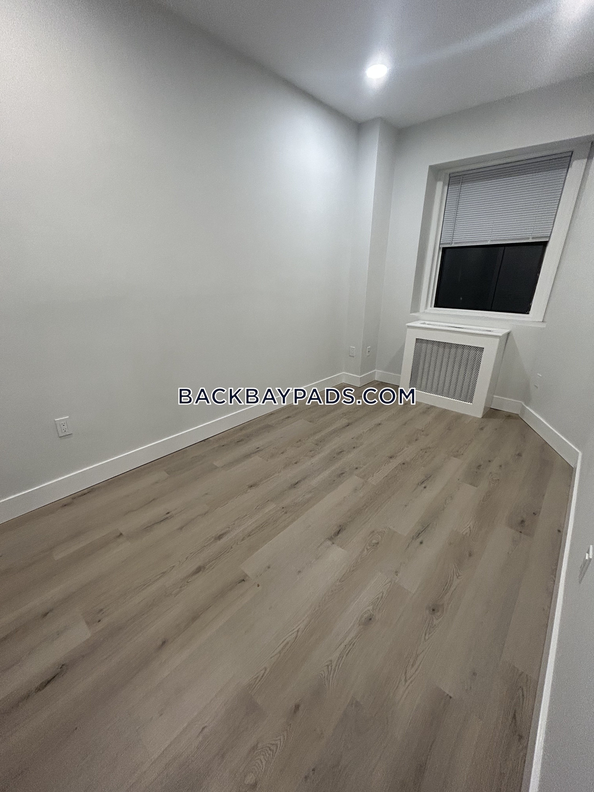 503 Beacon St, Back Bay