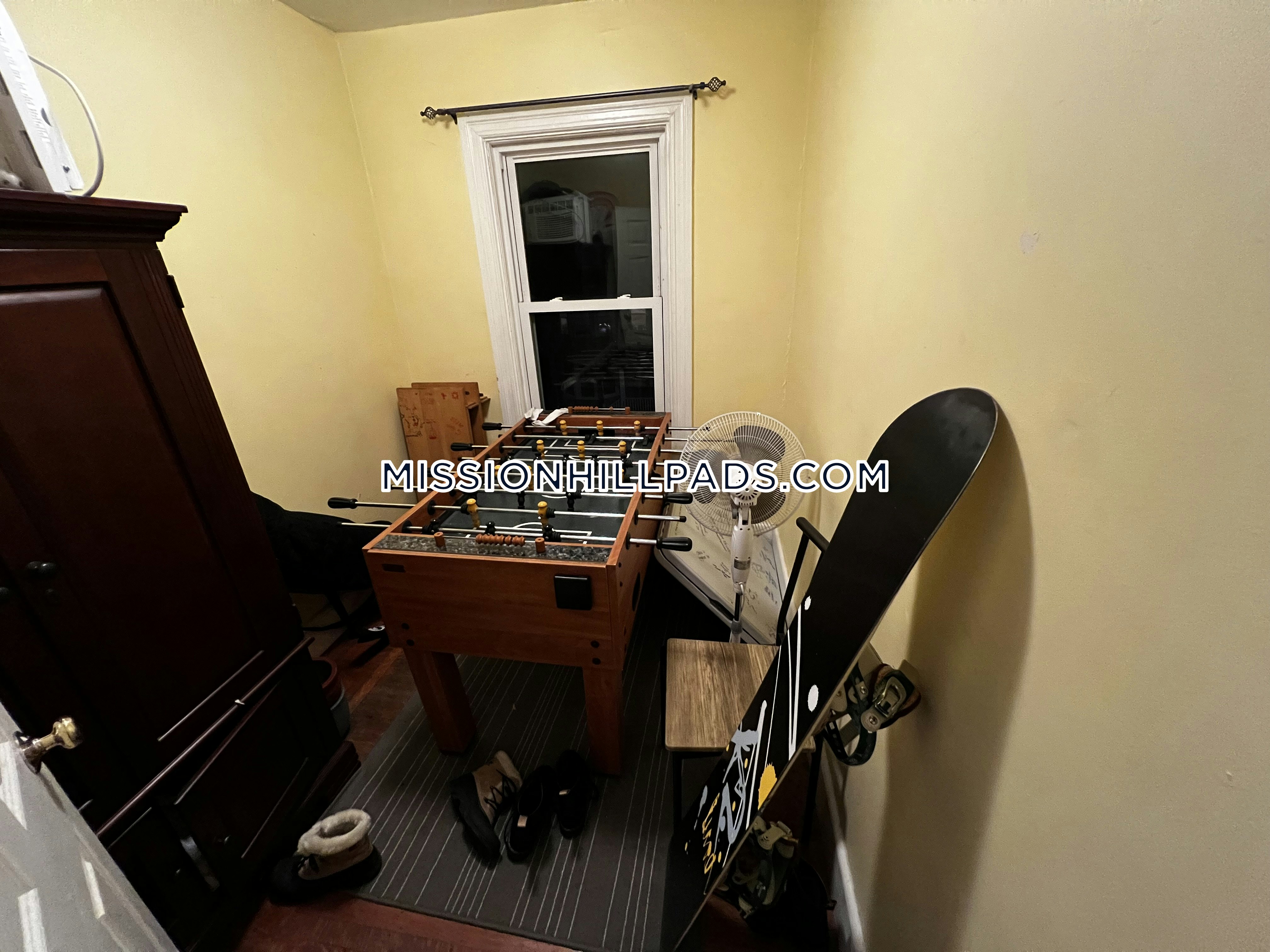 40 Hillside St, Mission Hill