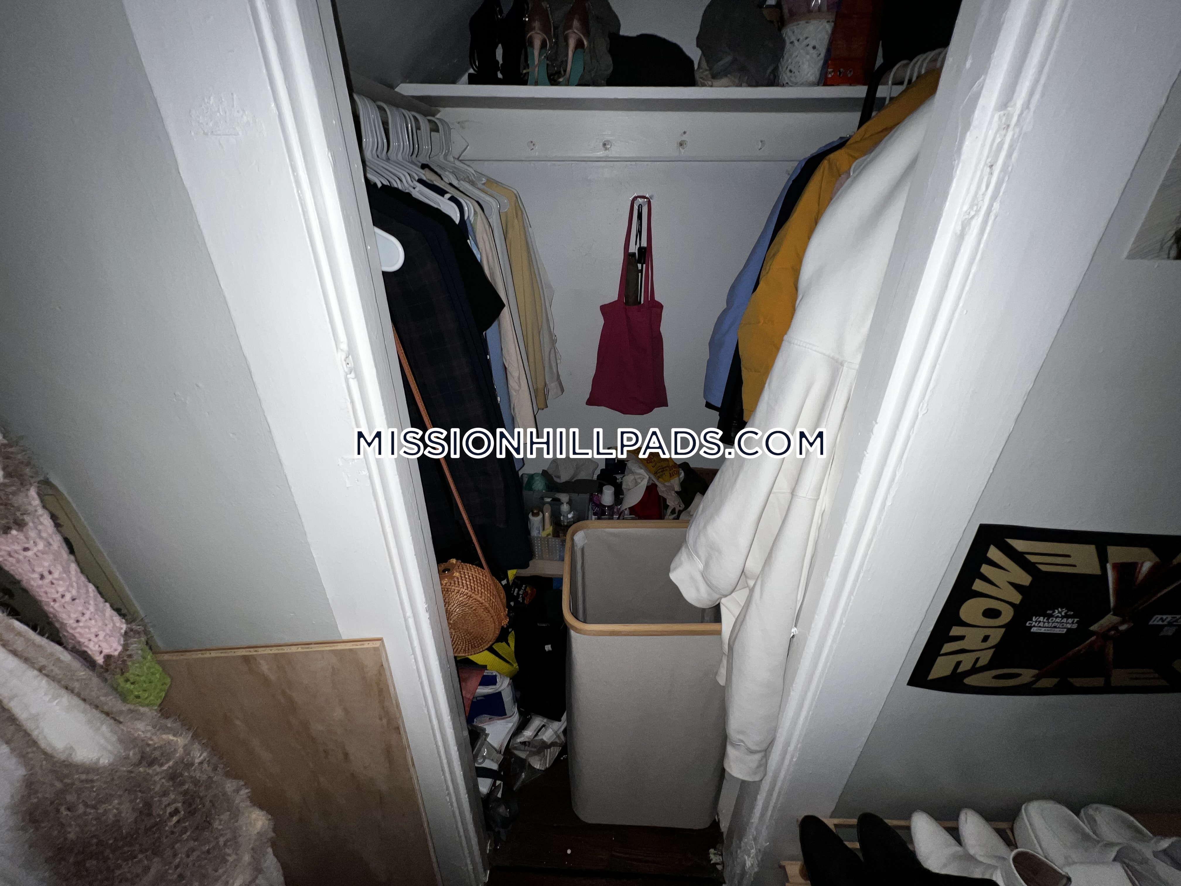 42 Hillside St, Mission Hill