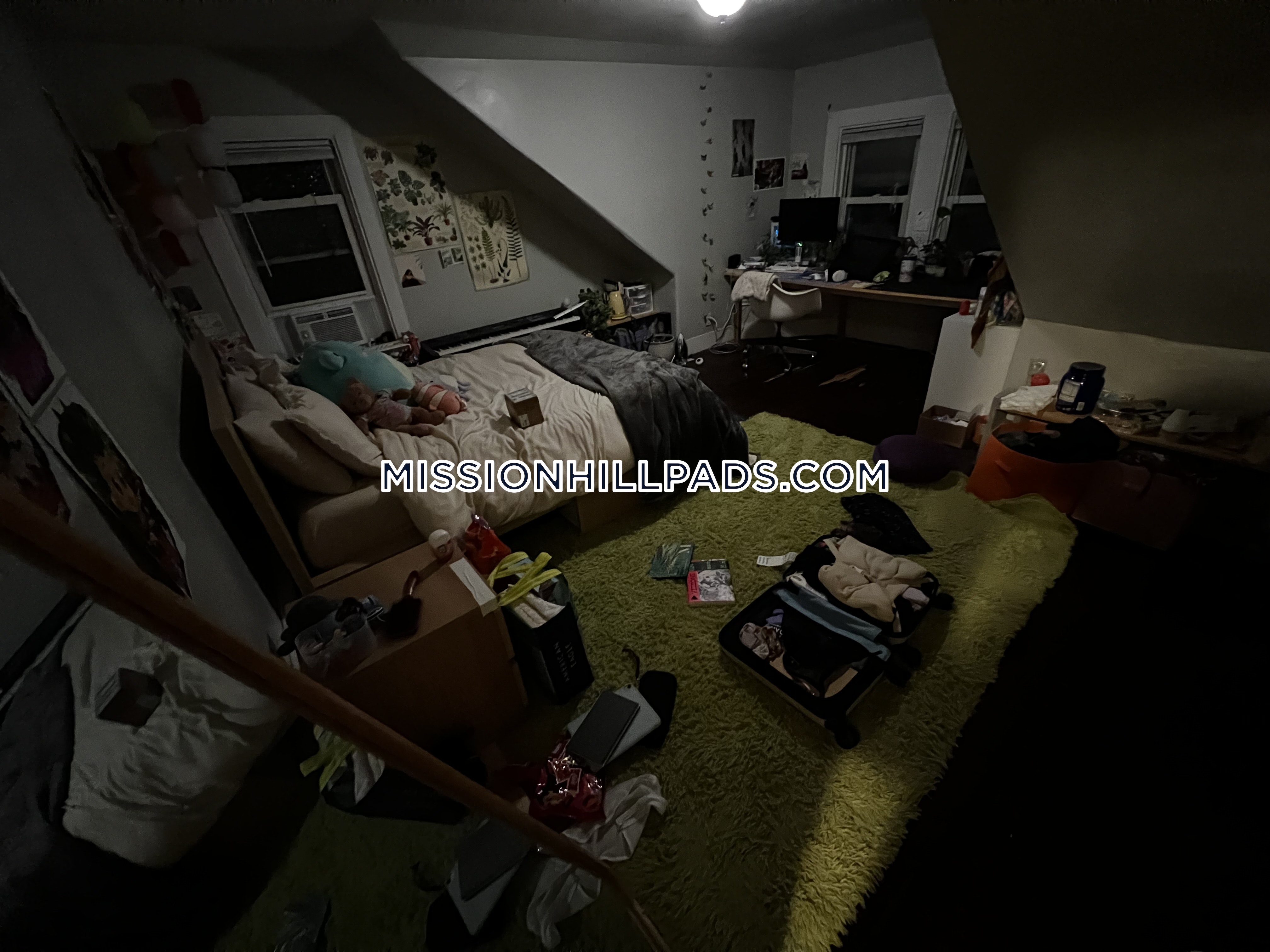 42 Hillside St, Mission Hill