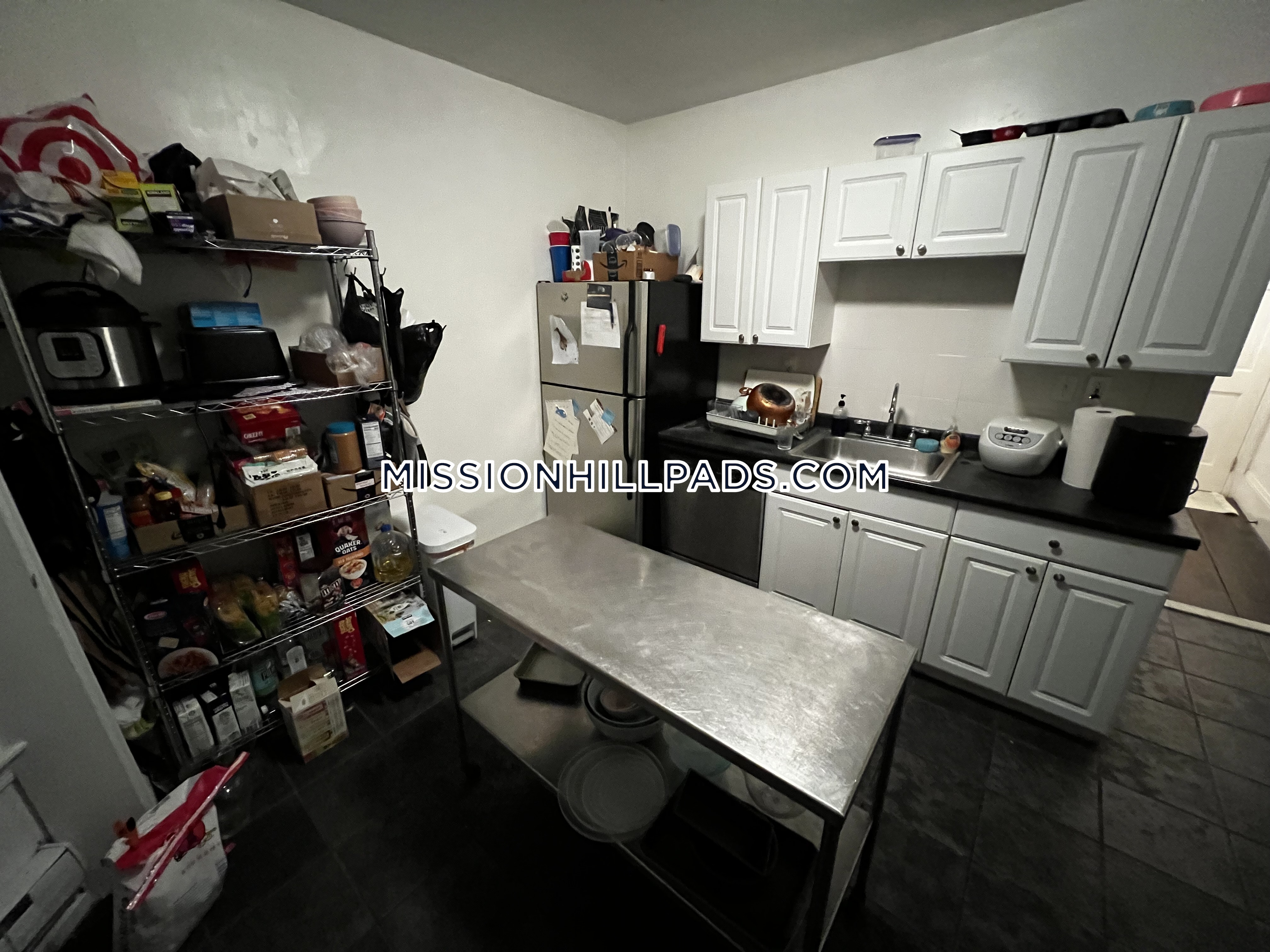 42 Hillside St, Mission Hill