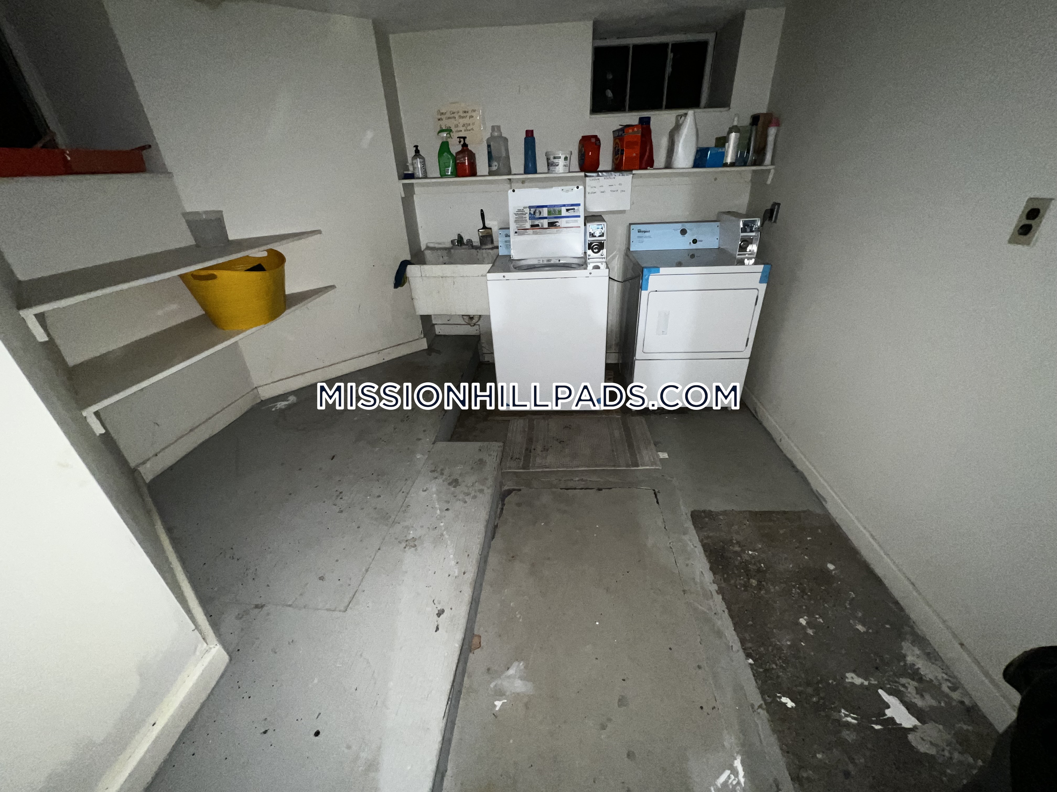 42 Hillside St, Mission Hill