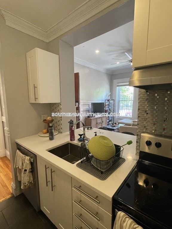 469 Massachusetts Ave, South End