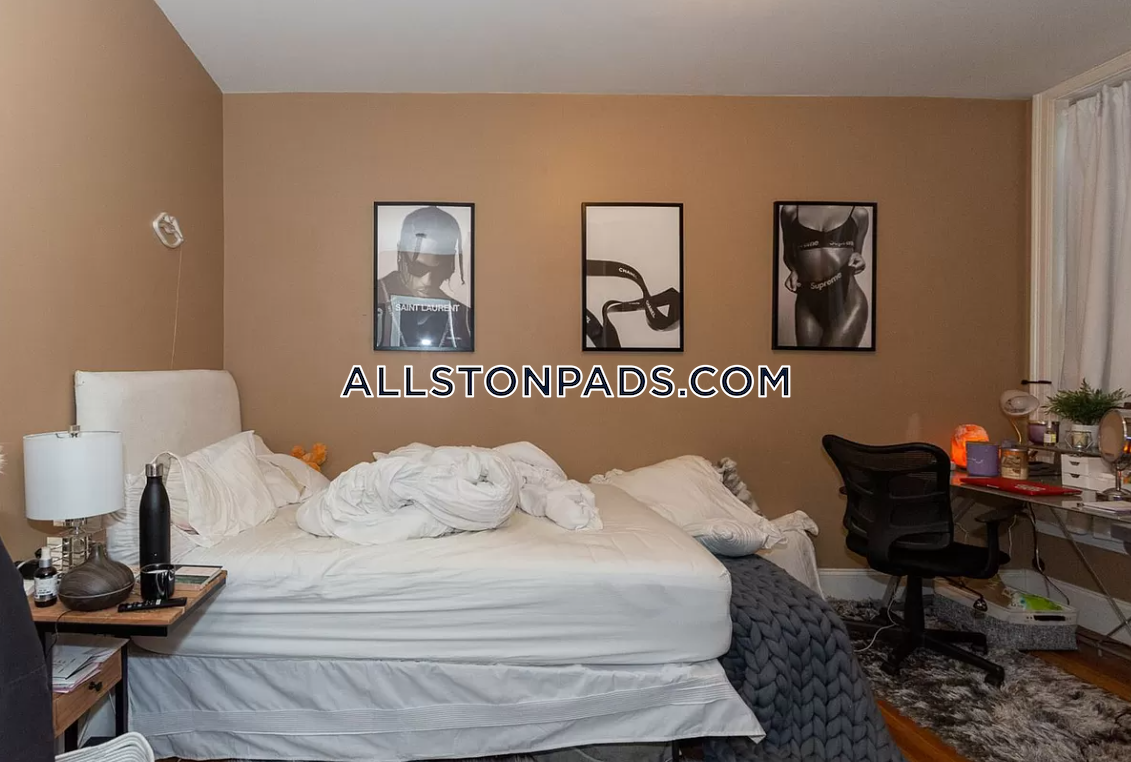 8 Saint Lukes Rd, Allston