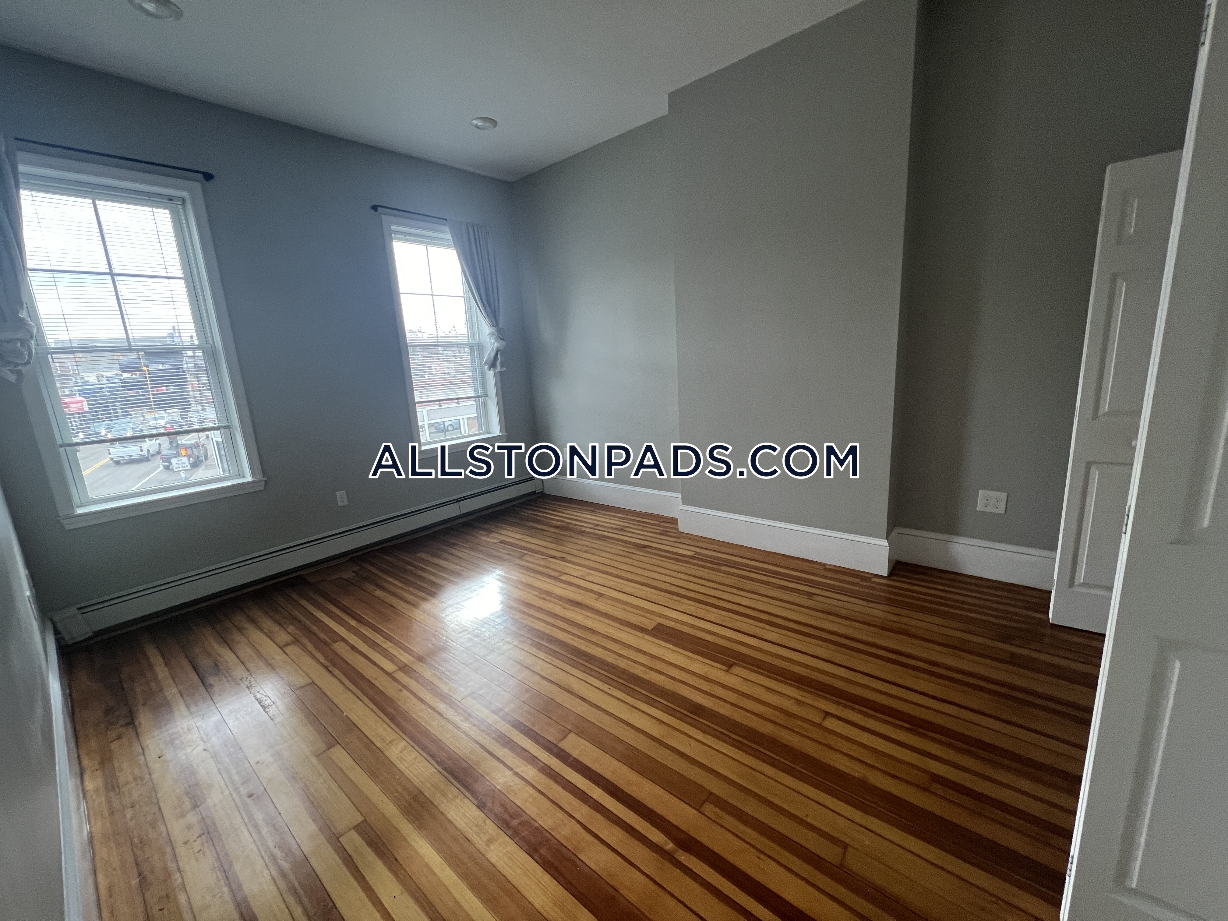 375 Cambridge St, Allston