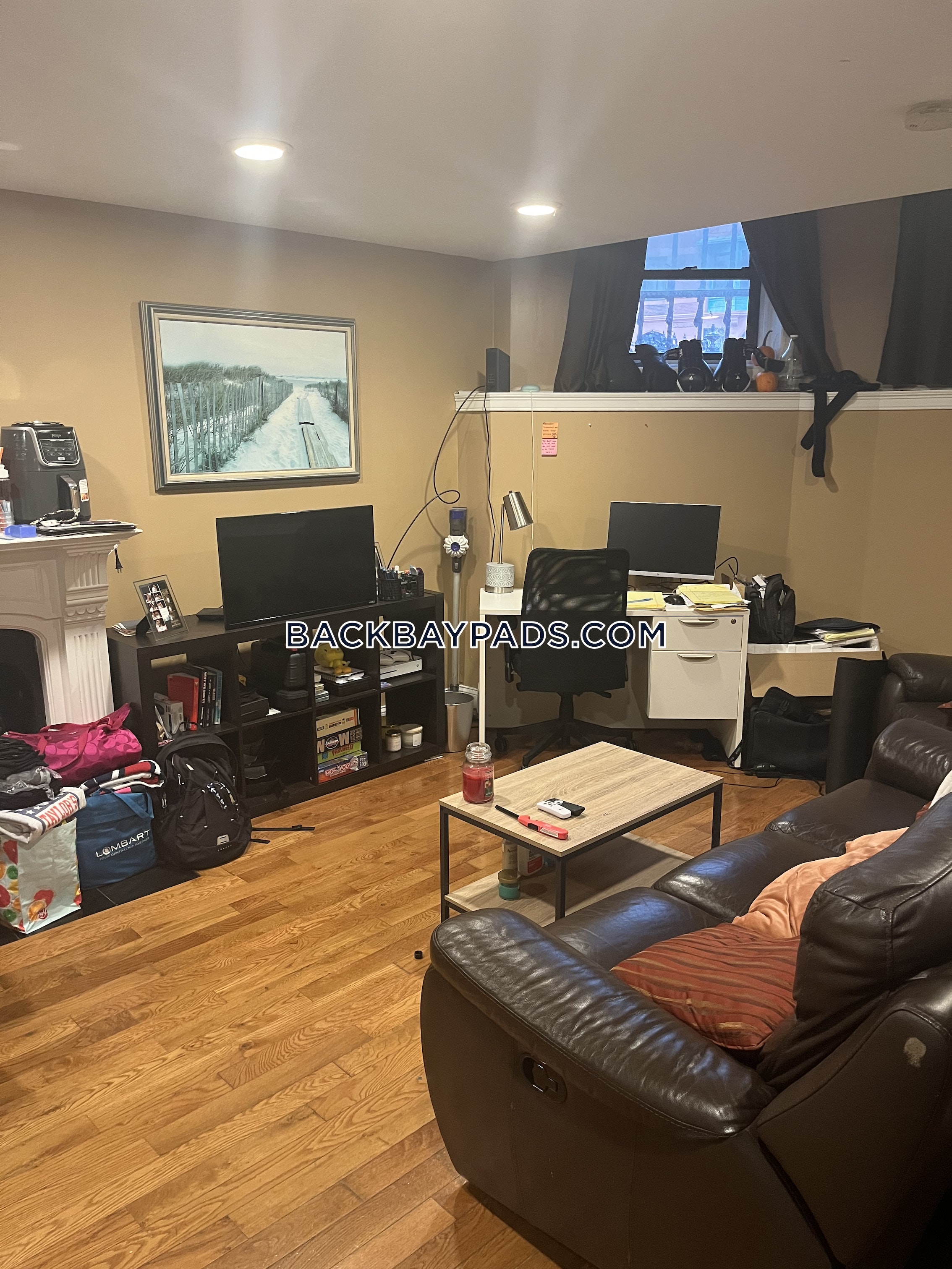 12 Bay State Rd, Back Bay